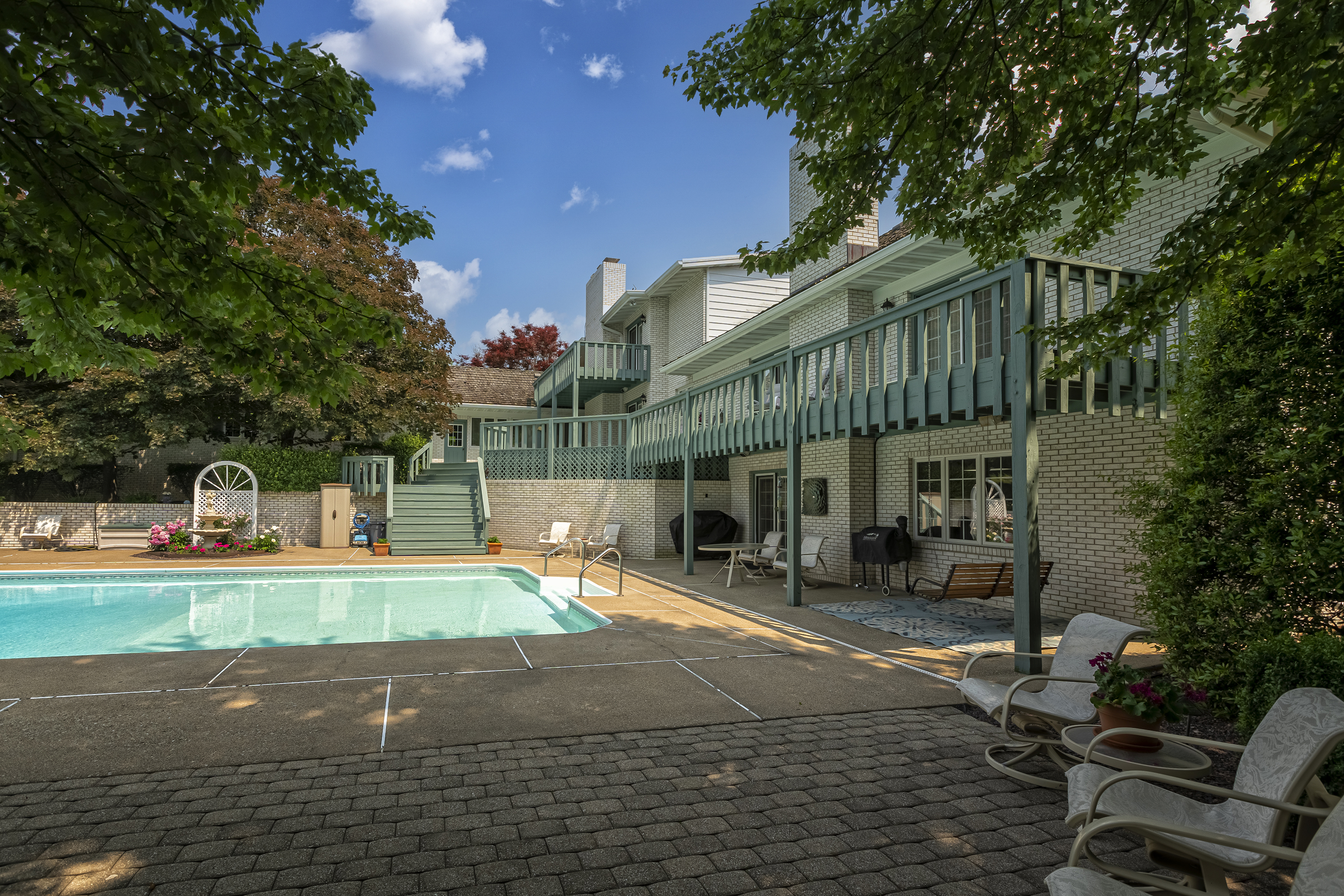 Marion, Illinois, 62959, United States, 7 Bedrooms Bedrooms, ,7 BathroomsBathrooms,Residential,For Sale,1979062