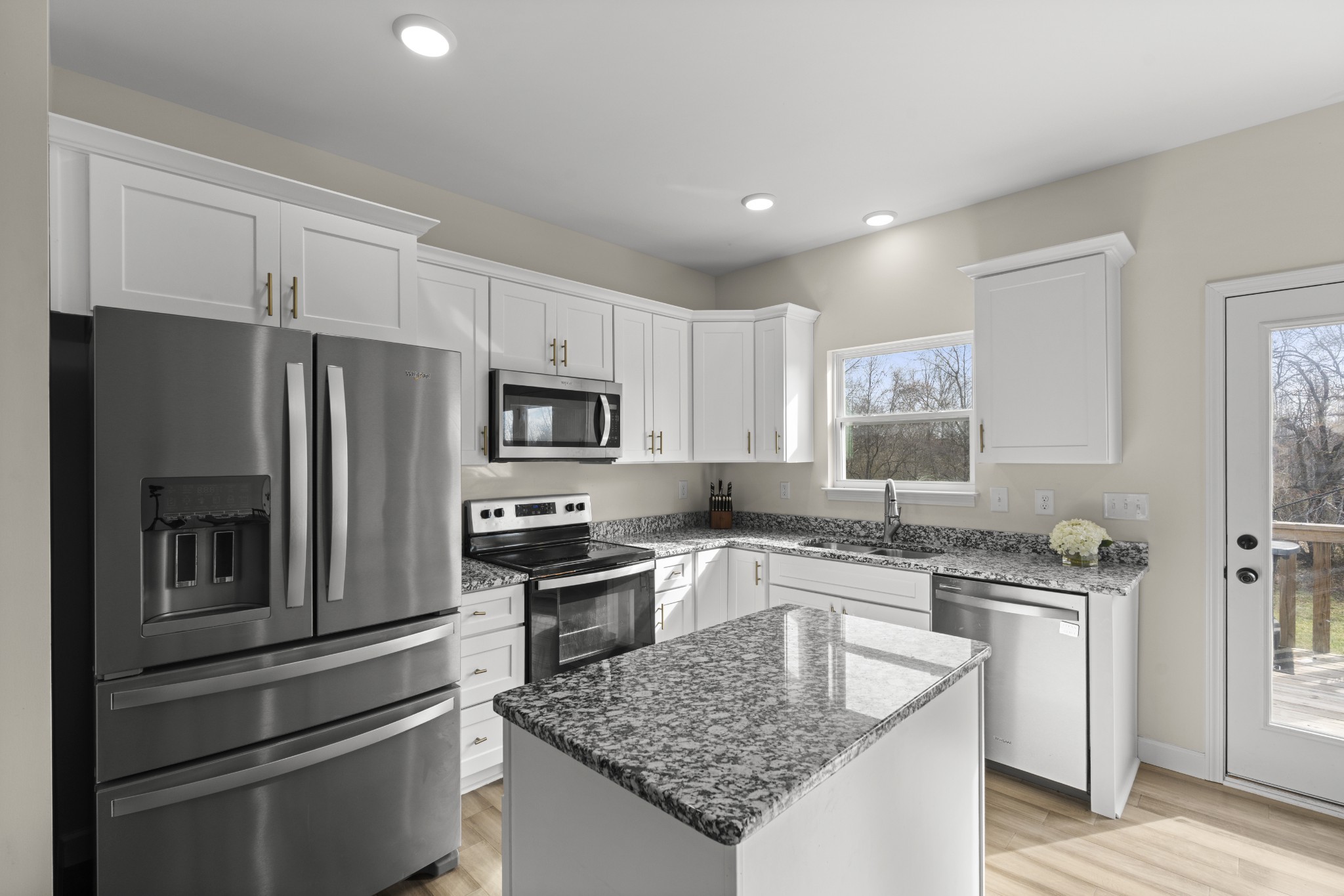  1007 Edgewood Dr, Dickson, TN, 37055 - 物件實景