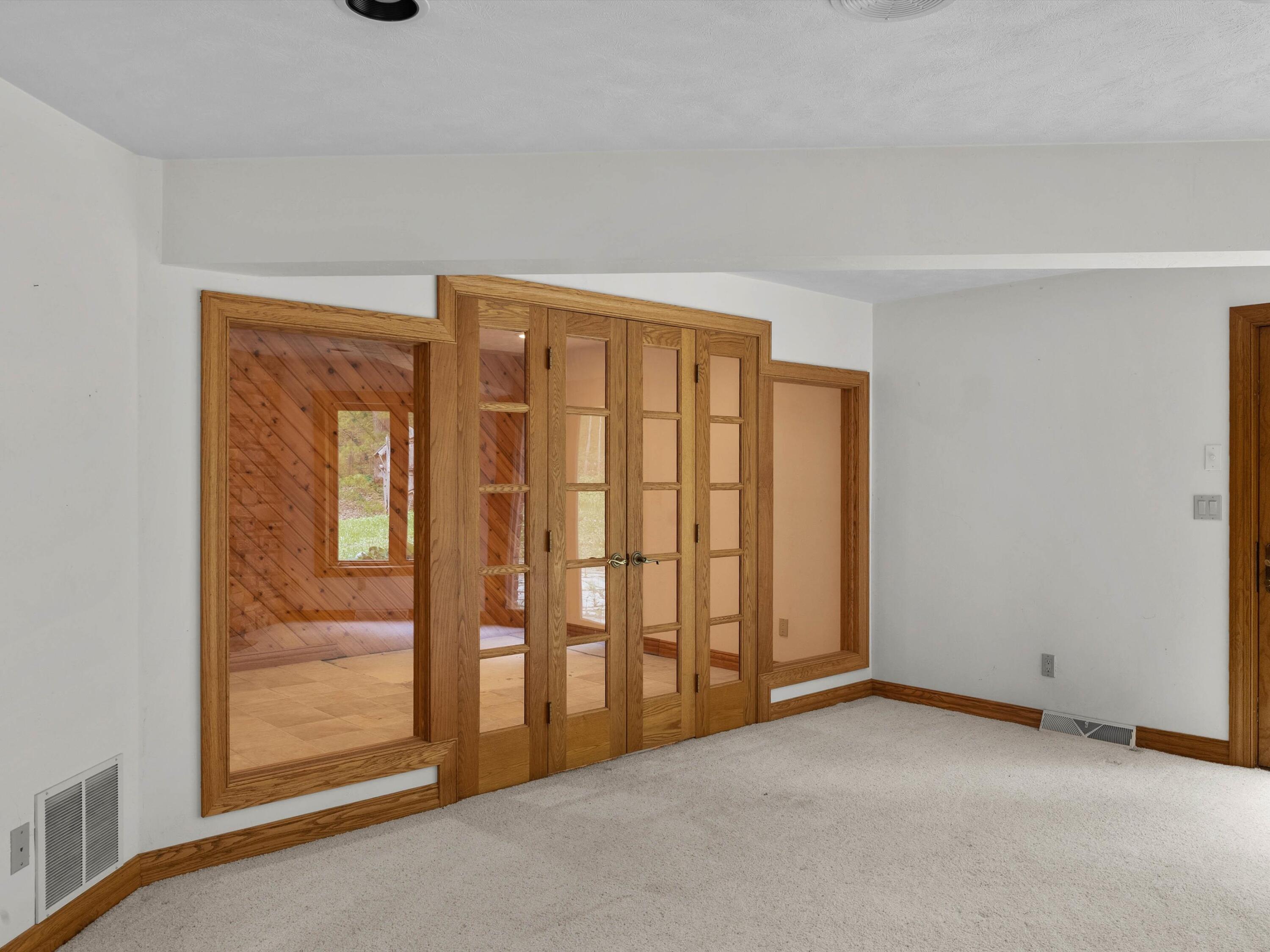 Eaton, Wisconsin, 54245, United States, 3 Bedrooms Bedrooms, ,4 BathroomsBathrooms,Residential,For Sale,1926569