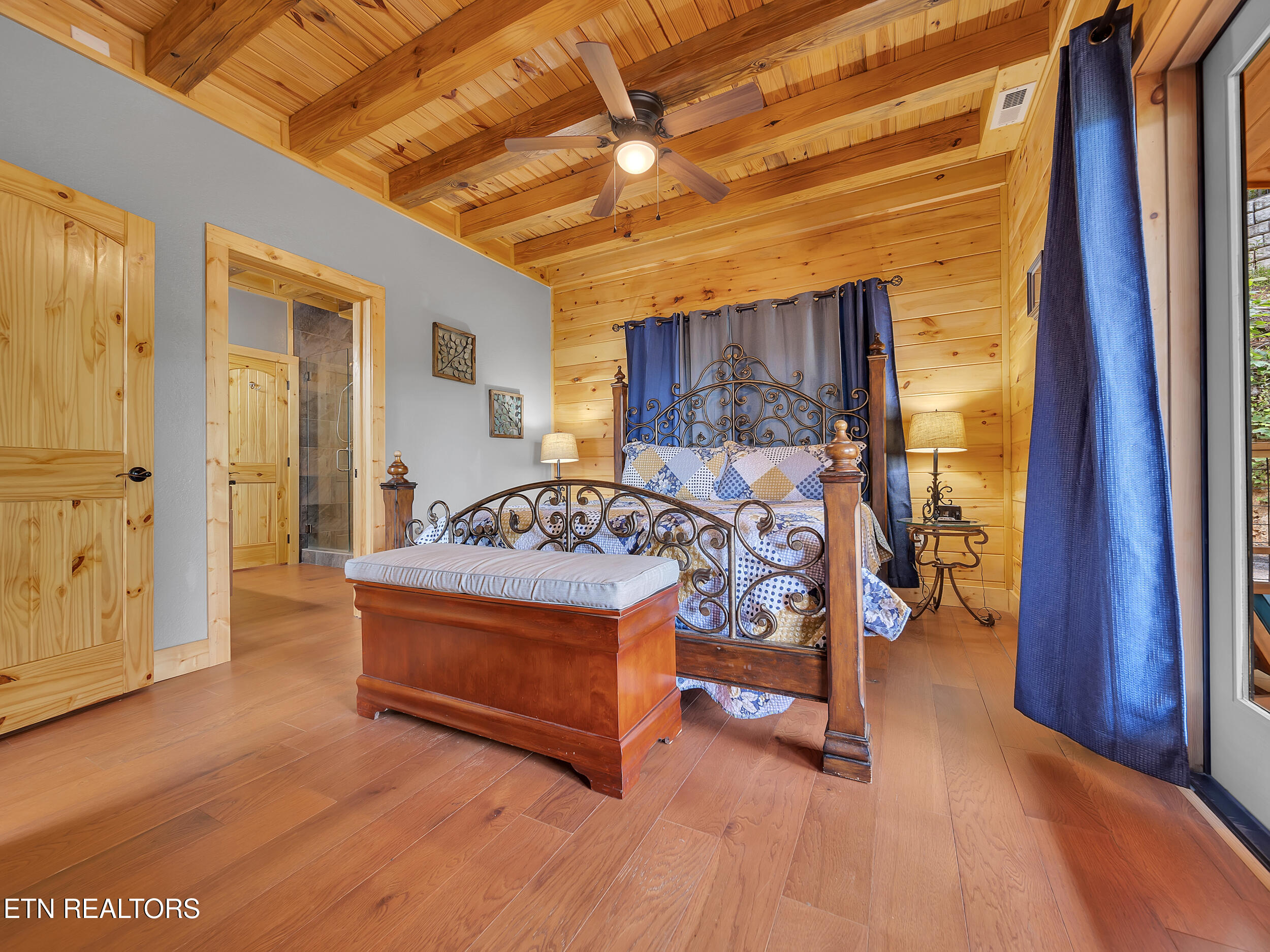Sevierville, Tennessee, 37876, United States, 3 Bedrooms Bedrooms, ,4 BathroomsBathrooms,Residential,For Sale,1938196