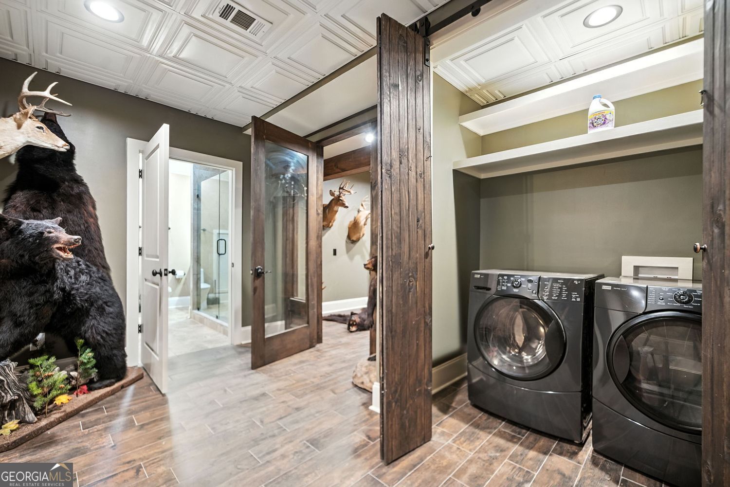 Gainesville, Georgia, 30506, United States, 6 Bedrooms Bedrooms, ,6 BathroomsBathrooms,Residential,For Sale,1913058