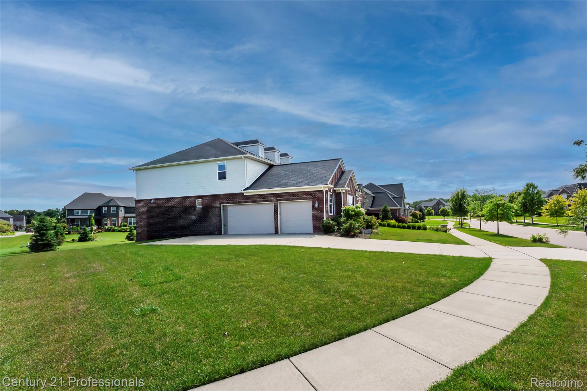 Canton, Michigan, 48187, United States, 5 Bedrooms Bedrooms, ,6 BathroomsBathrooms,Residential,For Sale,1908049