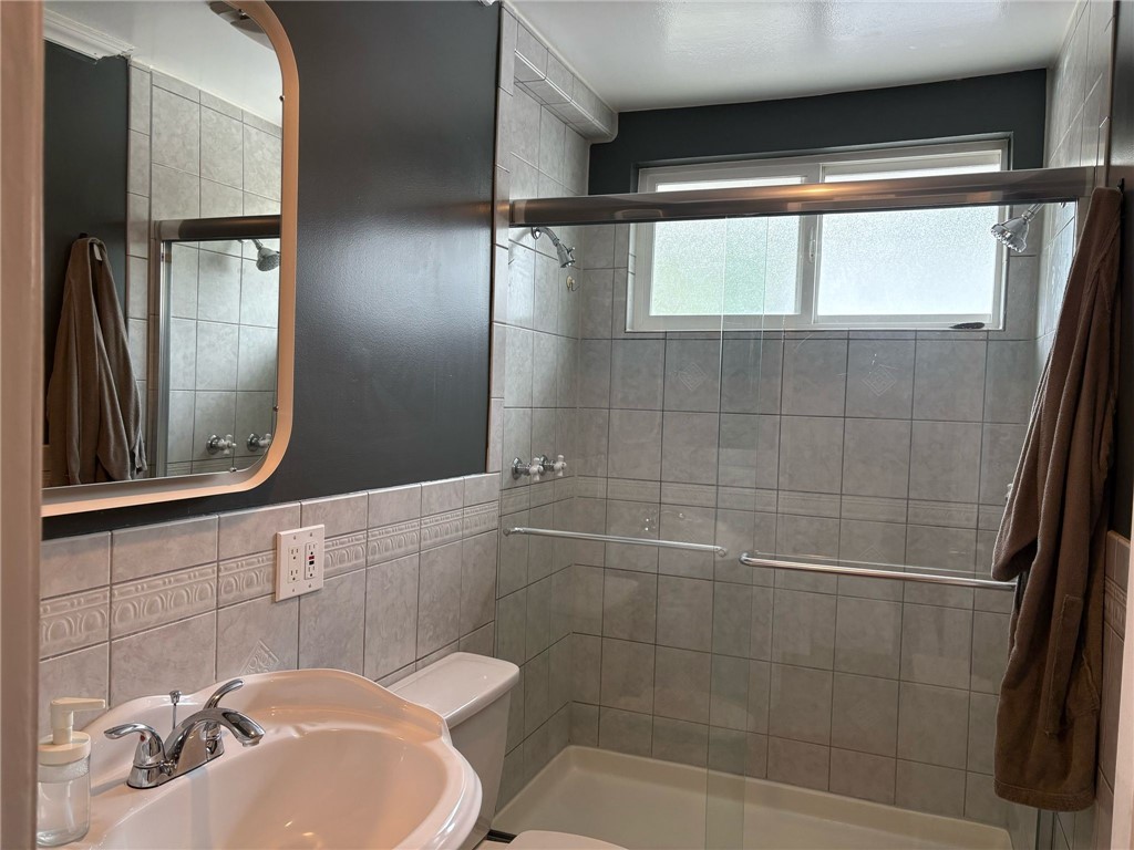 Diamond Bar, California, 91765, United States, 5 Bedrooms Bedrooms, ,2 BathroomsBathrooms,Residential,For Sale,1889533