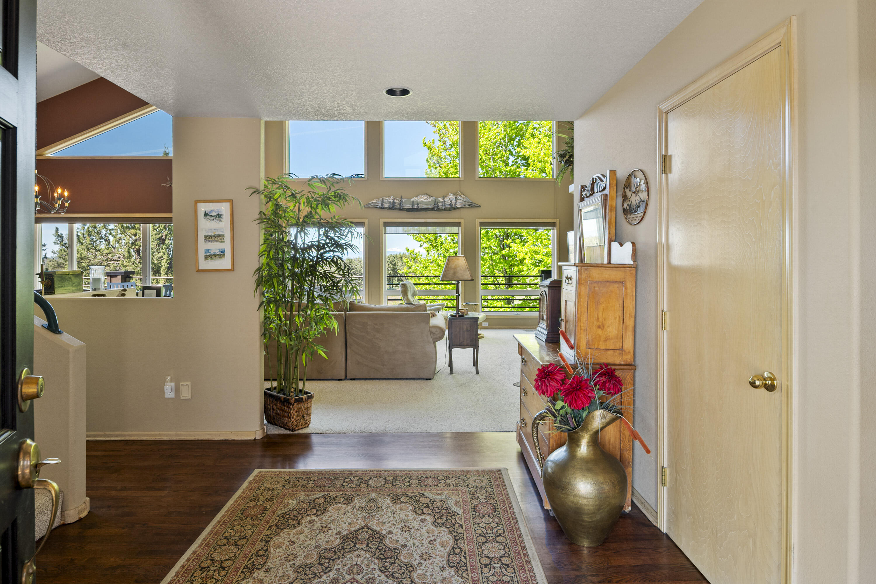 Powell Butte, Oregon, 97753, United States, 4 Bedrooms Bedrooms, ,3 BathroomsBathrooms,Residential,For Sale,1977407