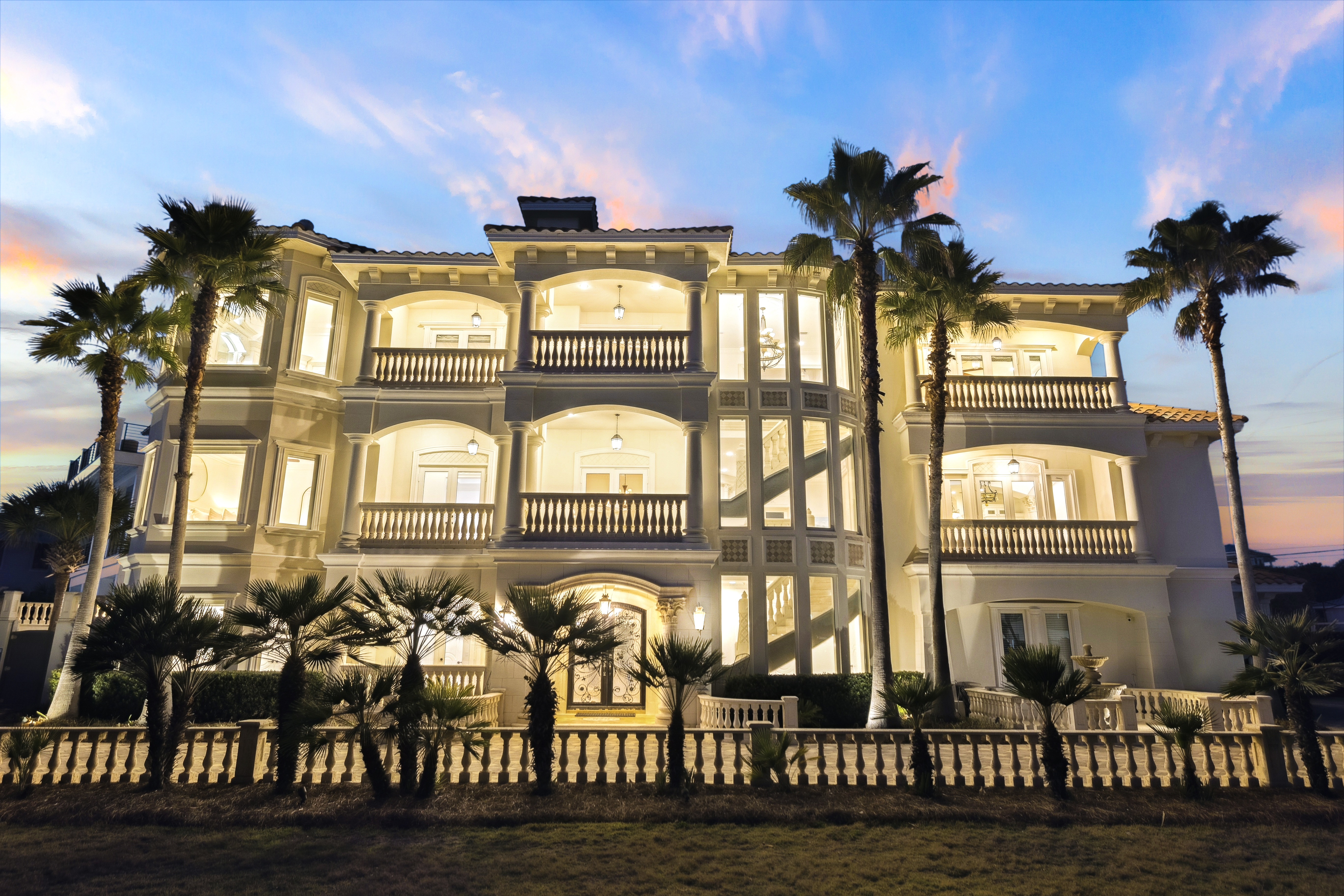  Private Beachside Estate with Gulf Views, Resort Amenities, and Elevated Design - 物件實景