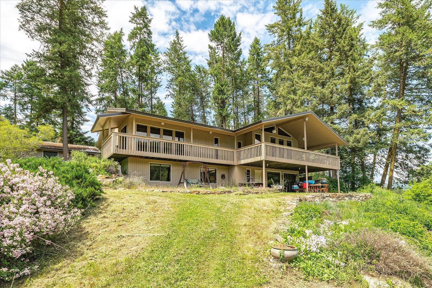 Colville, Washington, 99114, United States, 5 Bedrooms Bedrooms, ,3 BathroomsBathrooms,Residential,For Sale,2049319