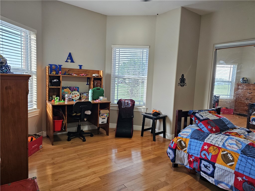 Gentry, Arkansas, 72734, United States, 5 Bedrooms Bedrooms, ,3 BathroomsBathrooms,Residential,For Sale,1778462
