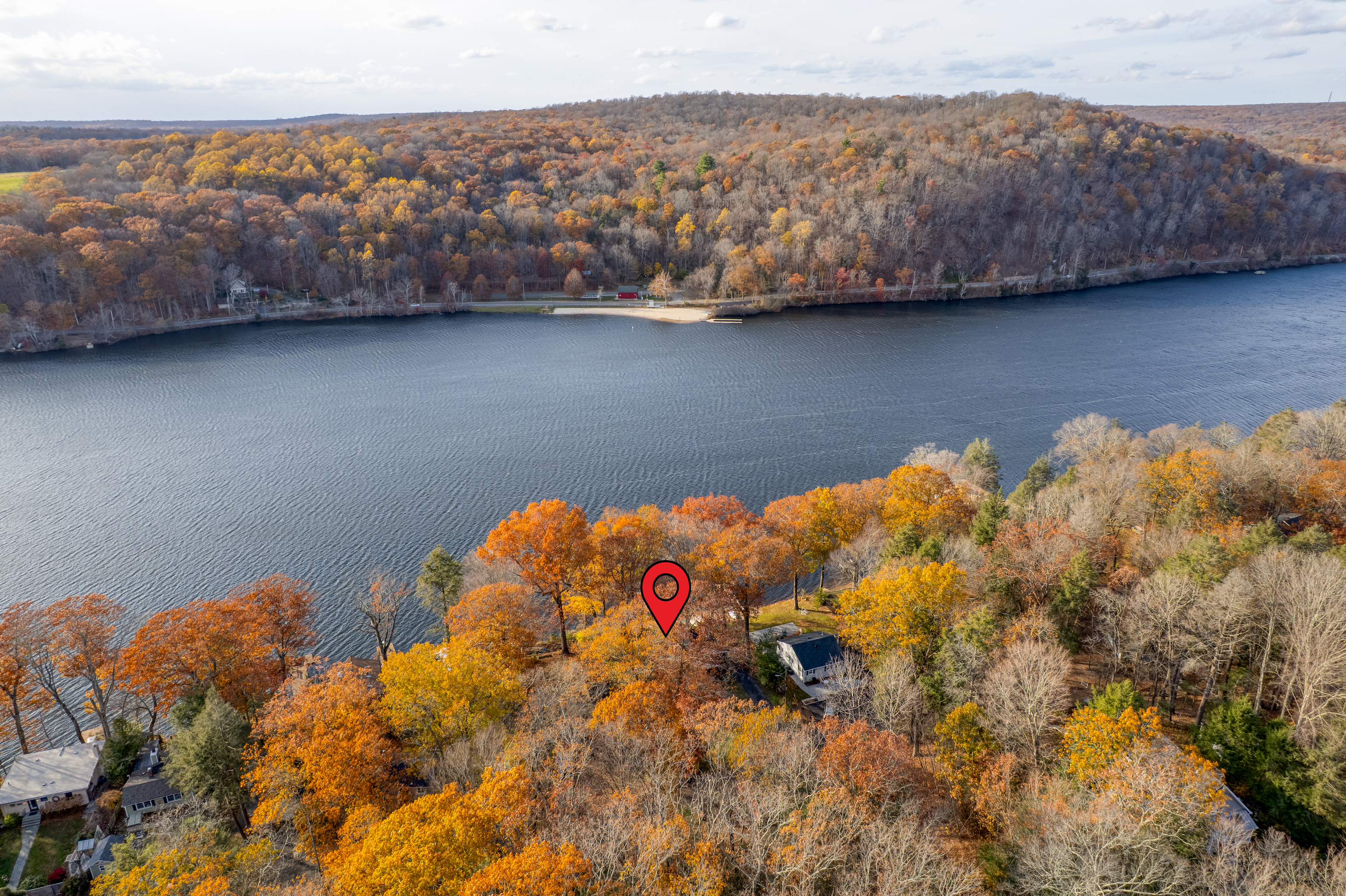 Guilford, Connecticut, 06437, United States, 3 Bedrooms Bedrooms, ,2 BathroomsBathrooms,Residential,For Sale,1994597