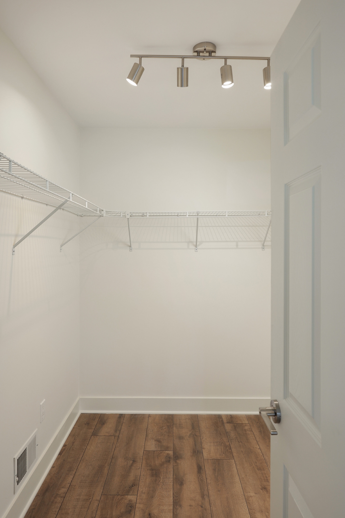  ?Chambers Brook? Townhome Offers Modern Luxury and Idyllic Surroundings - 物件實景