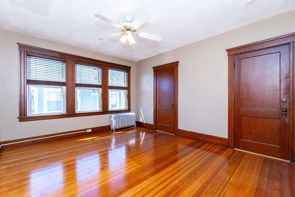 Lawrence, Massachusetts, 01841, United States, 6 Bedrooms Bedrooms, ,3 BathroomsBathrooms,Residential,For Sale,2048880