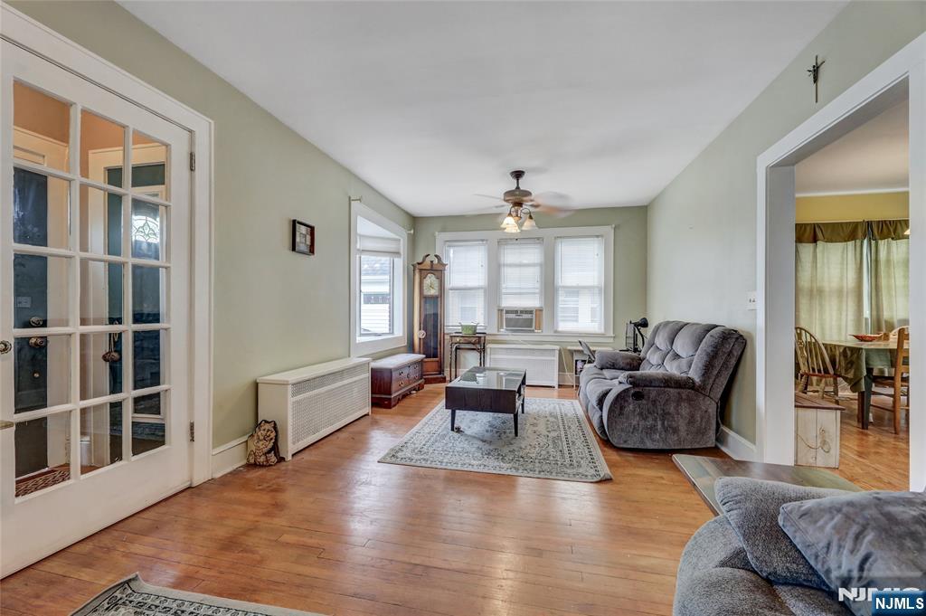 Fair Lawn, New Jersey, 07410, United States, 3 Bedrooms Bedrooms, ,3 BathroomsBathrooms,Residential,For Sale,1992145