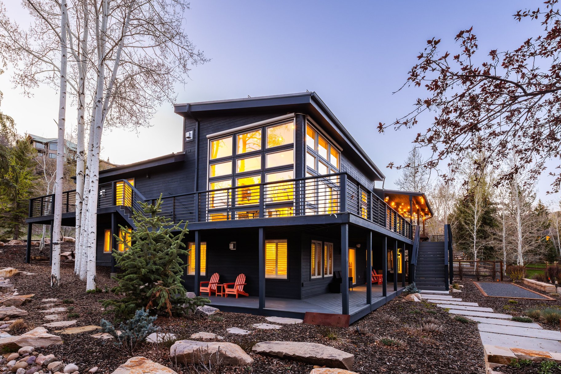  Light Filled Open Floor Plan with Great Outdoor Space - 物件實景