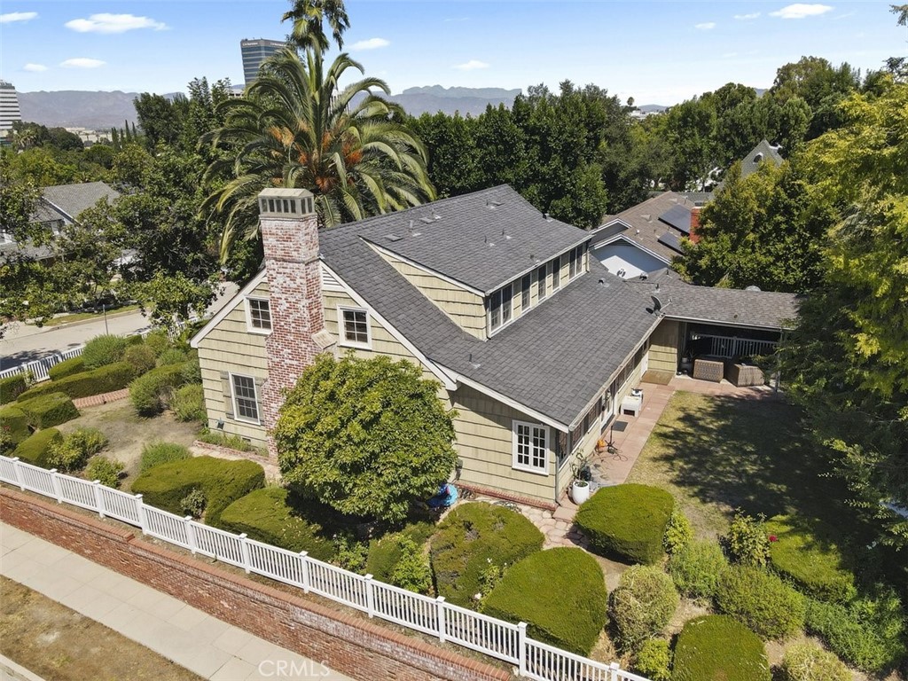 Sherman Oaks, California, 91403, United States, 4 Bedrooms Bedrooms, ,3 BathroomsBathrooms,Residential,For Sale,1848816