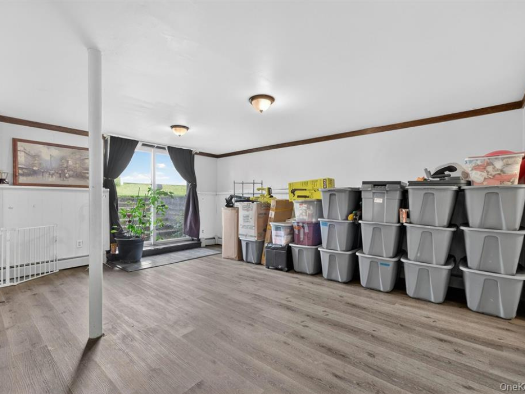 Wappingers Falls, New York, 12590, United States, 4 Bedrooms Bedrooms, ,2 BathroomsBathrooms,Residential,For Sale,2049359
