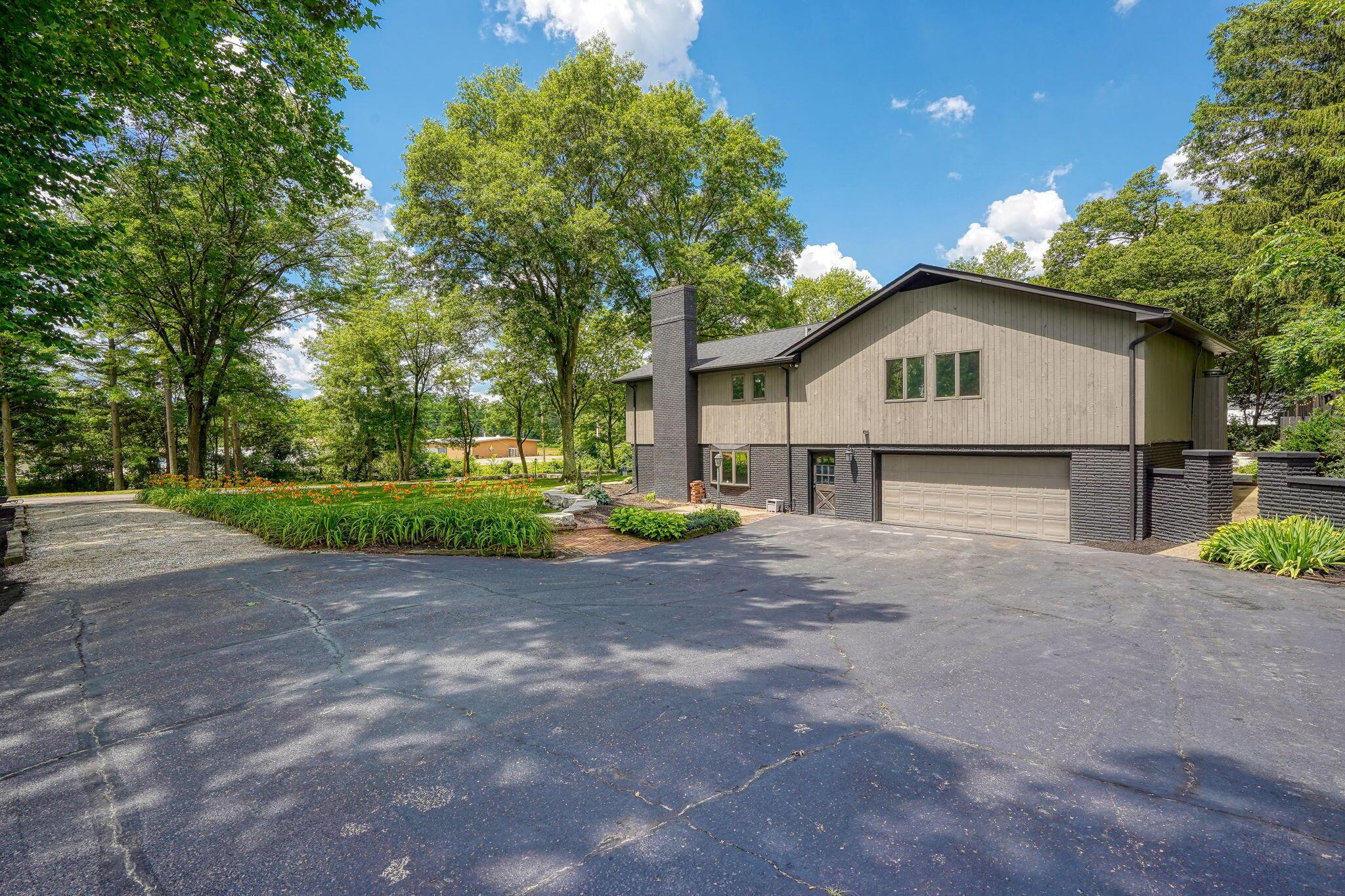 Logan, Ohio, 43138, United States, 3 Bedrooms Bedrooms, ,4 BathroomsBathrooms,Residential,For Sale,2003471