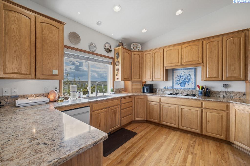 Pullman, Washington, 99163, United States, 4 Bedrooms Bedrooms, ,1 BathroomBathrooms,Residential,For Sale,1784694