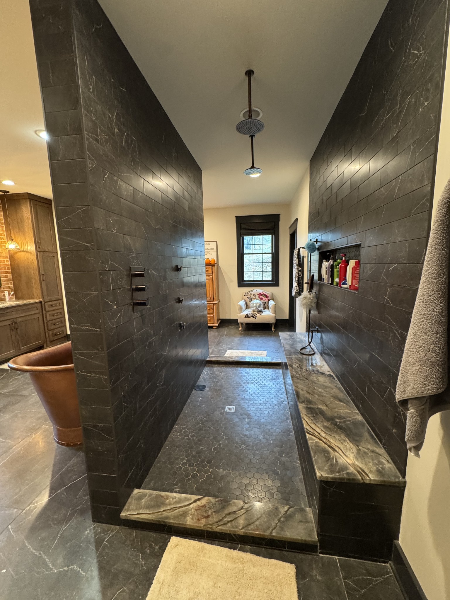 Hendersonville, Tennessee, 37075, United States, 6 Bedrooms Bedrooms, ,5 BathroomsBathrooms,Residential,For Sale,1993824