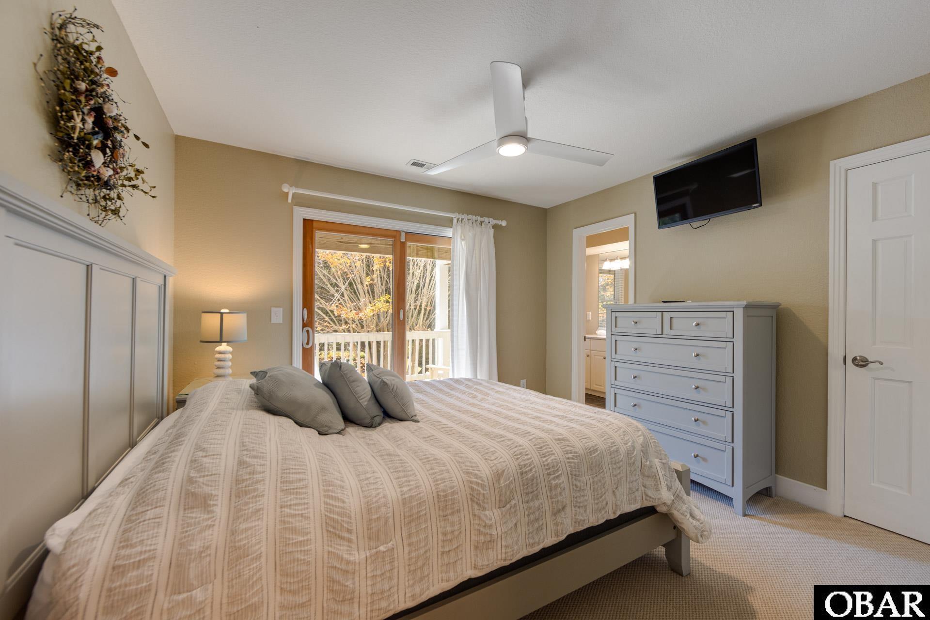 Duck, North Carolina, 27949, United States, 6 Bedrooms Bedrooms, ,7 BathroomsBathrooms,Residential,For Sale,1994366