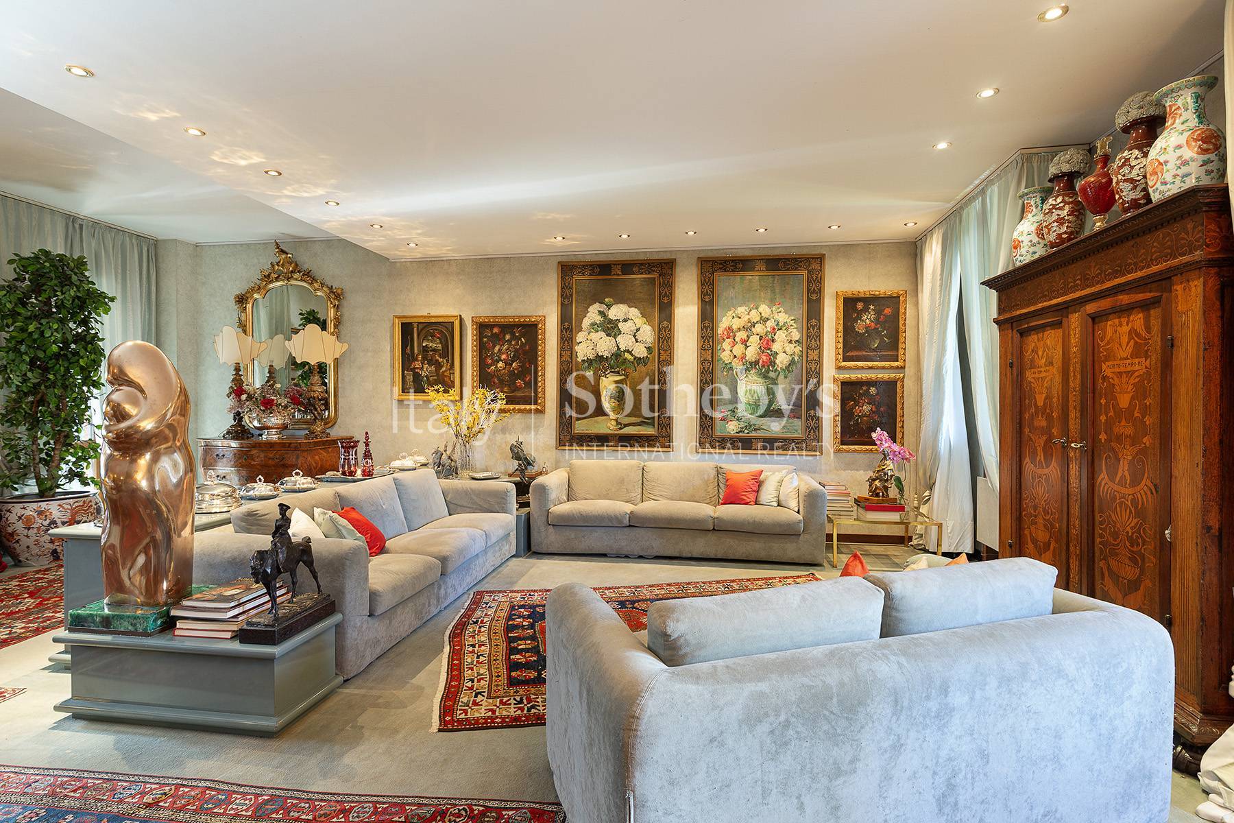  Elegant Residence in an Exclusive Setting - 物件實景