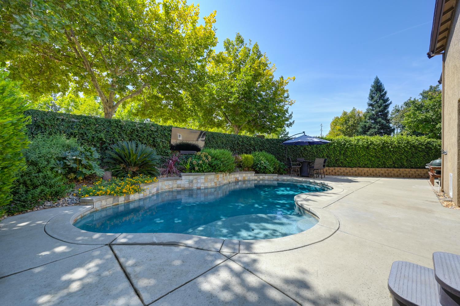 Roseville, California, 95747, United States, 6 Bedrooms Bedrooms, ,4 BathroomsBathrooms,Residential,For Sale,1940337