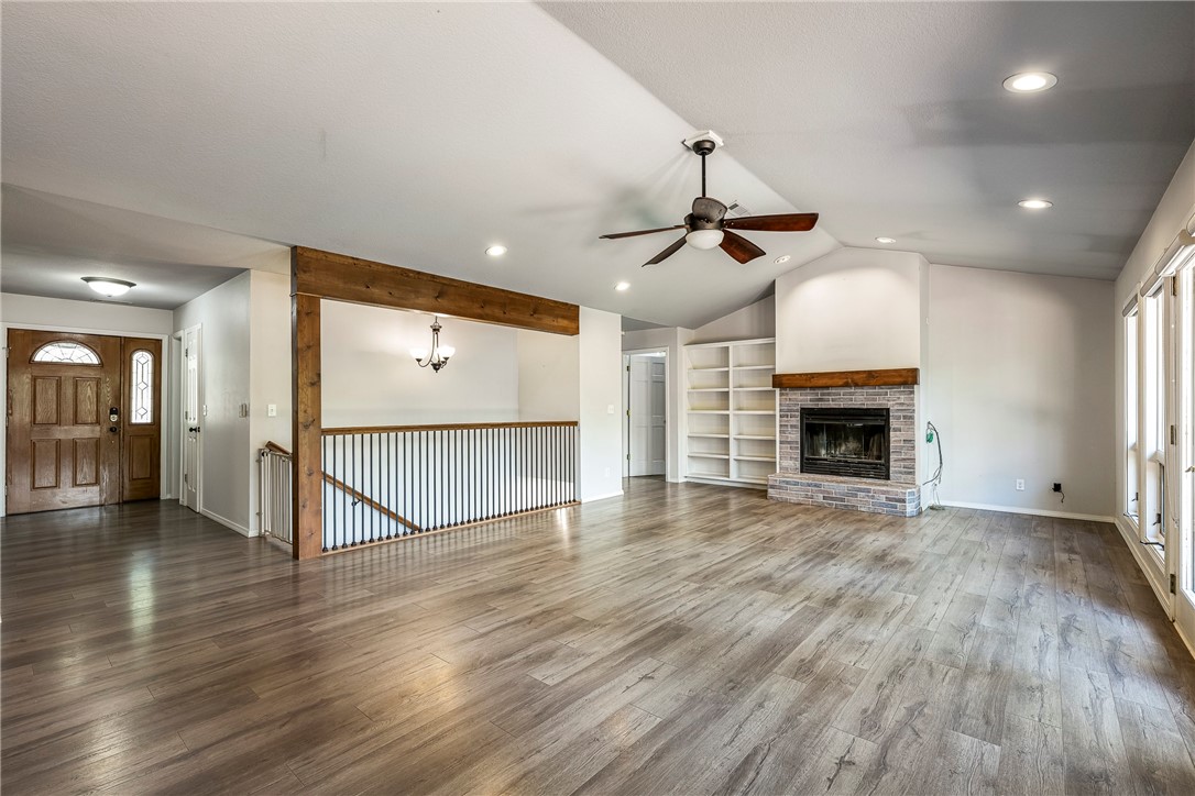 Rogers, Arkansas, 72756, United States, 4 Bedrooms Bedrooms, ,3 BathroomsBathrooms,Residential,For Sale,1925135