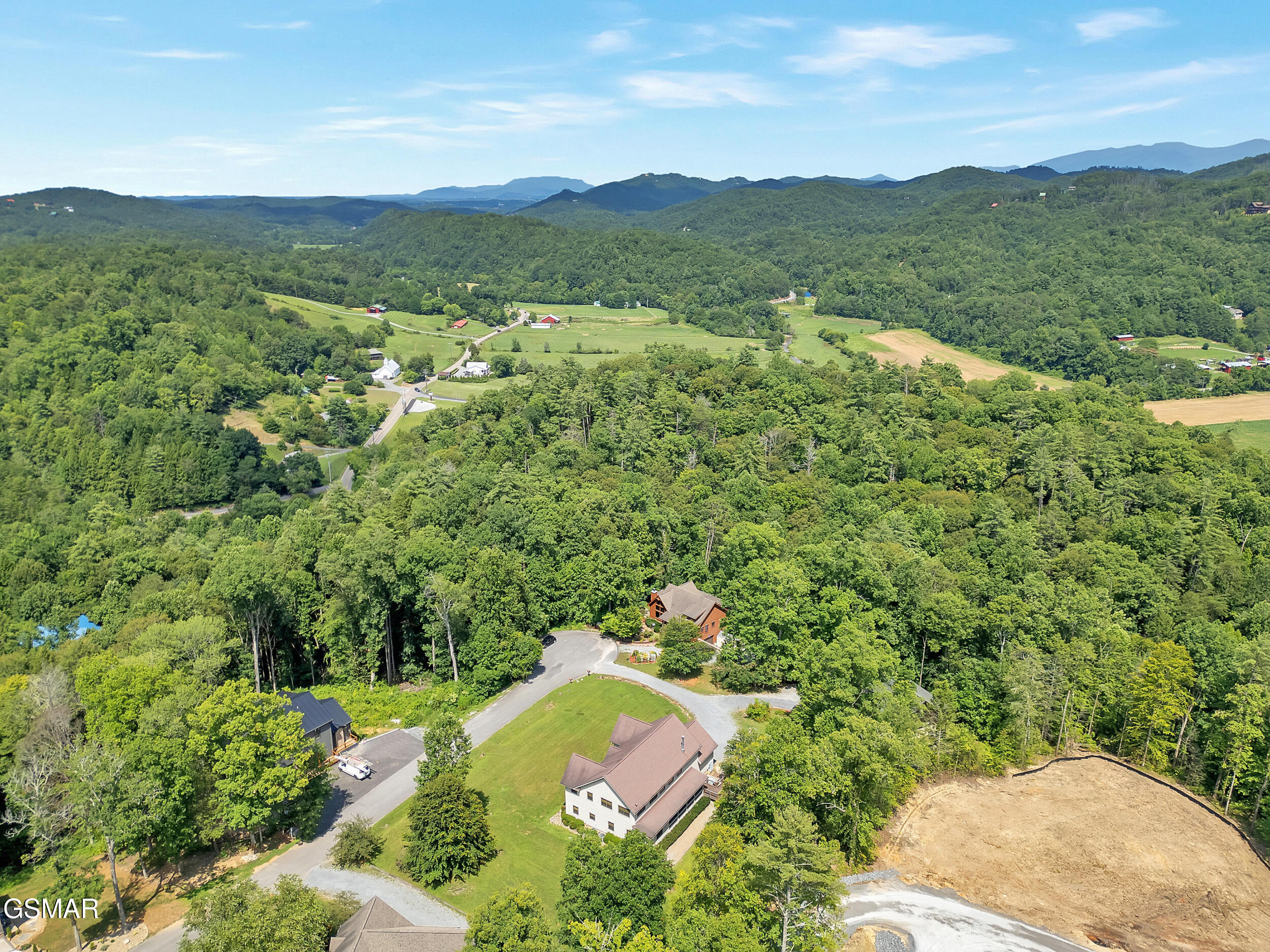 Sevierville, Tennessee, 37862, United States, 3 Bedrooms Bedrooms, ,3 BathroomsBathrooms,Residential,For Sale,1978945