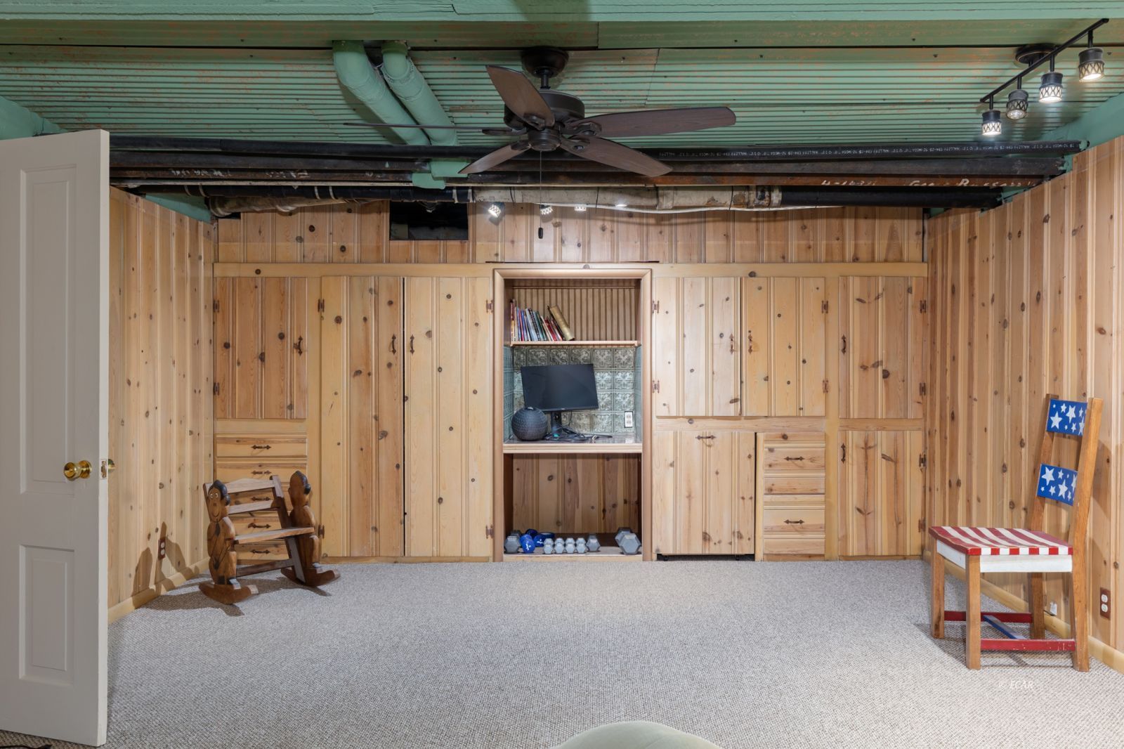 Elko, Nevada, 89801, United States, ,Residential,For Sale,1911391