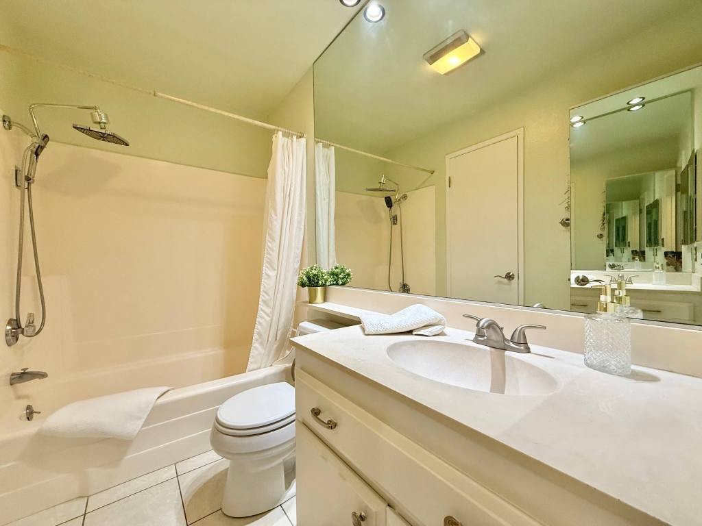 Long Beach, California, 90815, United States, 1 Bedroom Bedrooms, ,1 BathroomBathrooms,Residential,For Sale,1864208