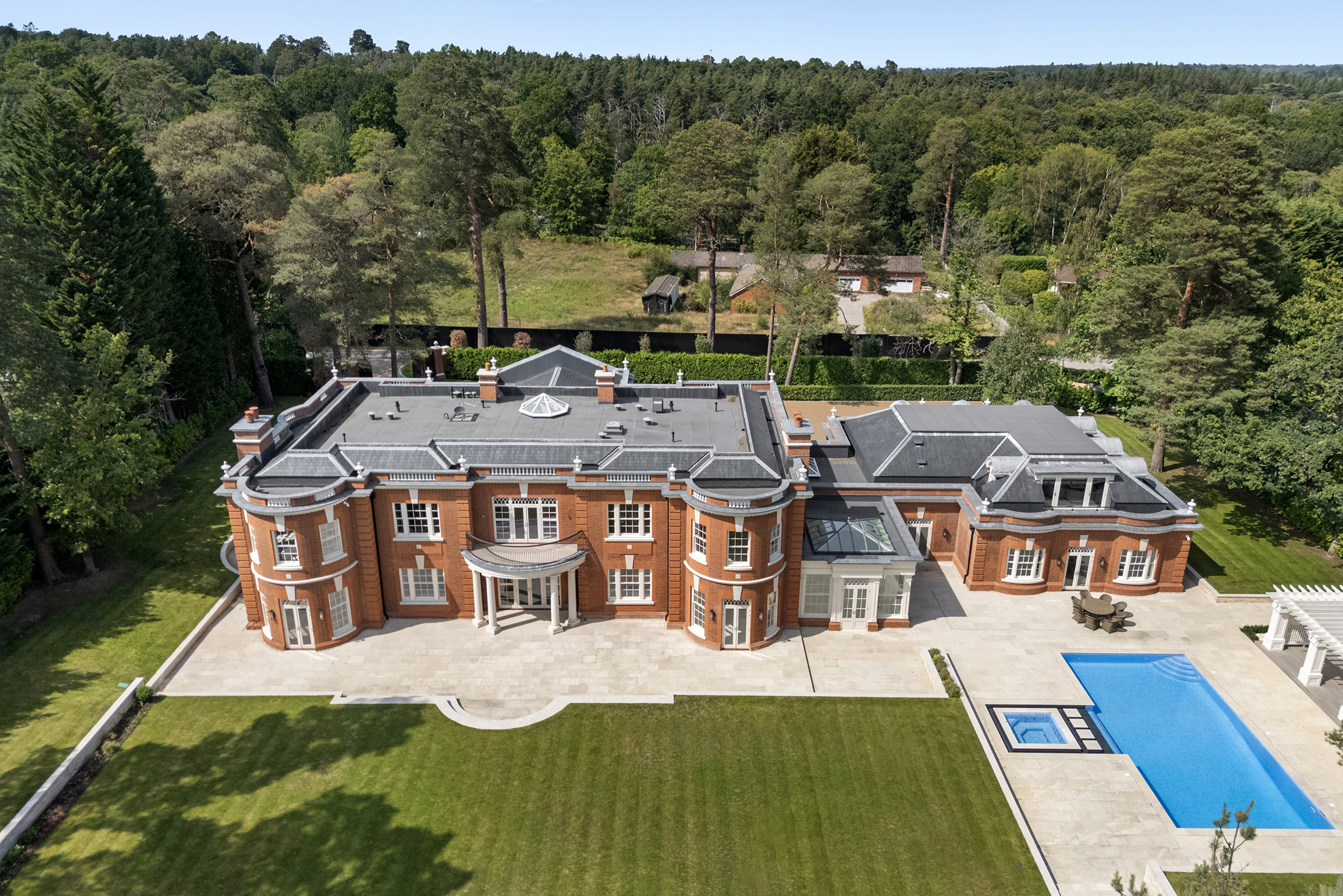  An Exceptional Residence with Direct Fairway Access - 物件實景