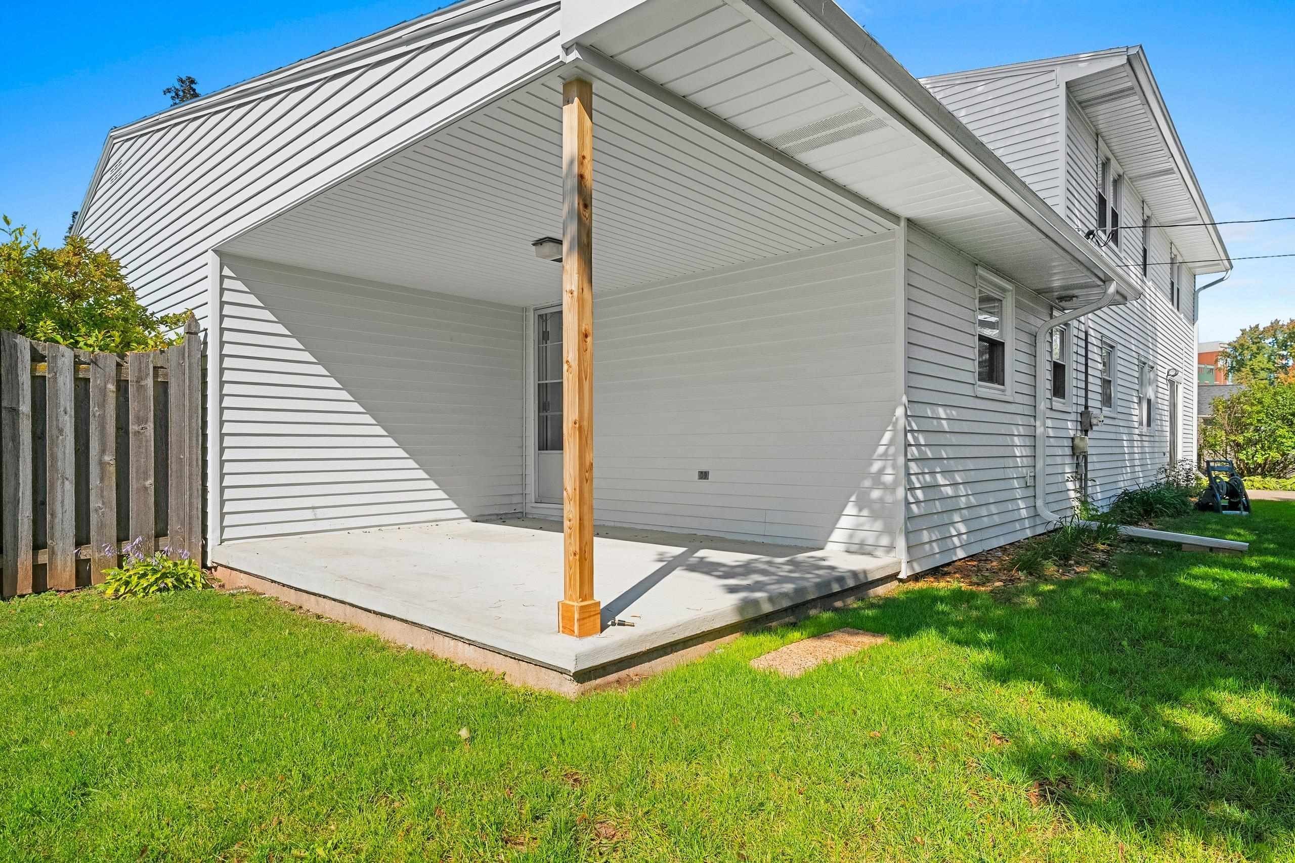 GREEN BAY, Wisconsin, 54304-4417, United States, 4 Bedrooms Bedrooms, ,2 BathroomsBathrooms,Residential,For Sale,1978060