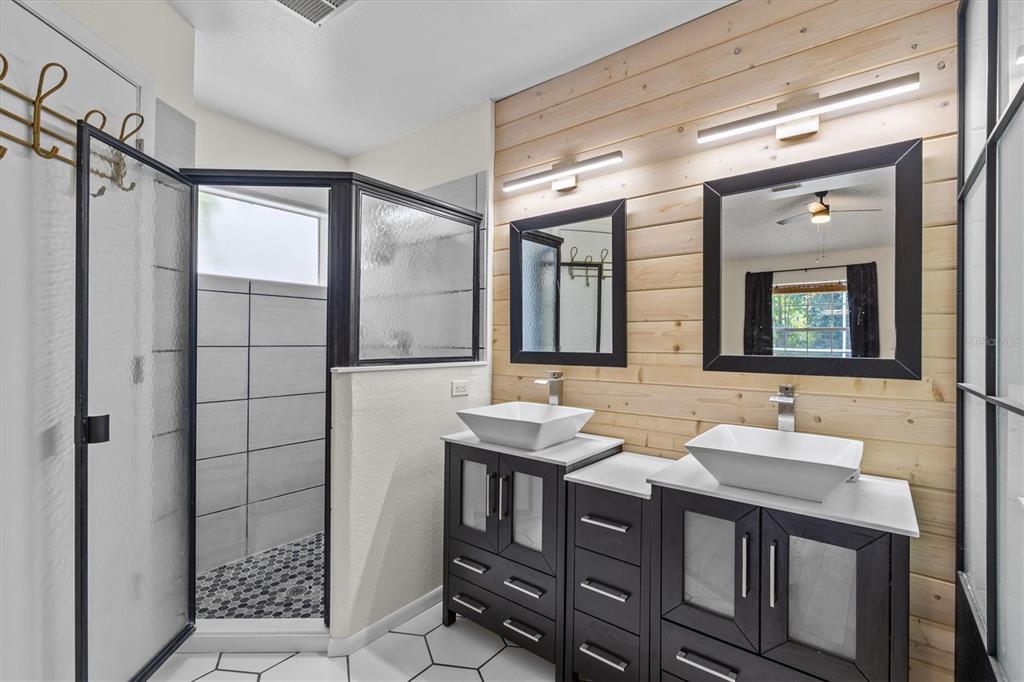 Tarpon Springs, Florida, 34689, United States, 4 Bedrooms Bedrooms, ,2 BathroomsBathrooms,Residential,For Sale,1920120