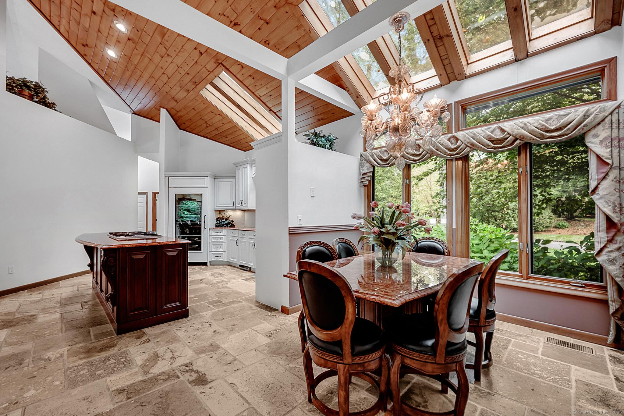 Avon, Connecticut, 06001, United States, 5 Bedrooms Bedrooms, ,6 BathroomsBathrooms,Residential,For Sale,1982009