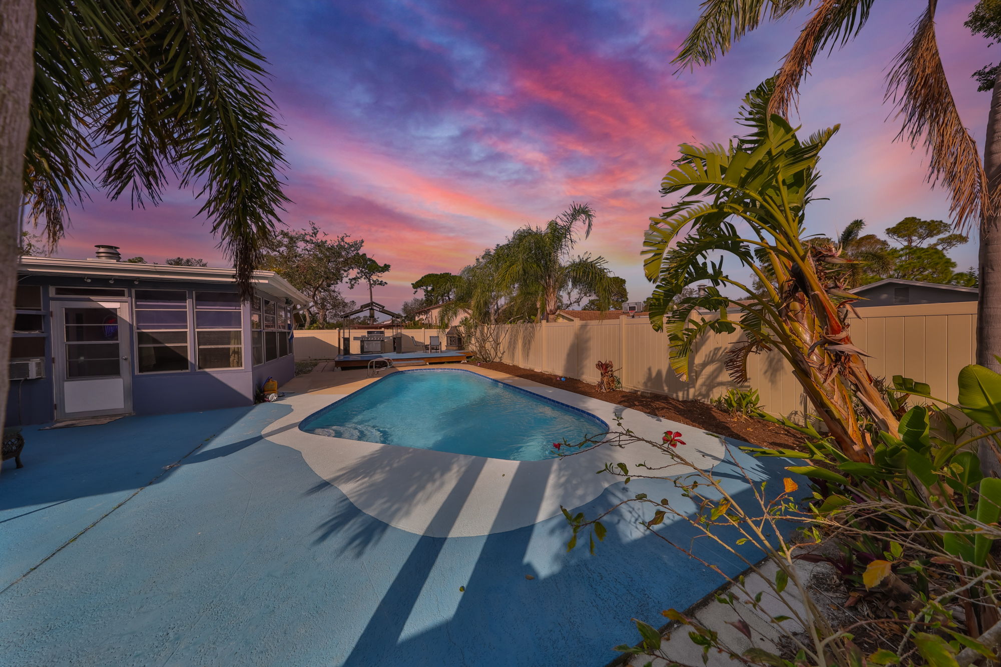 Seminole, Florida, 33772, United States, 4 Bedrooms Bedrooms, ,2 BathroomsBathrooms,Residential,For Sale,2013302