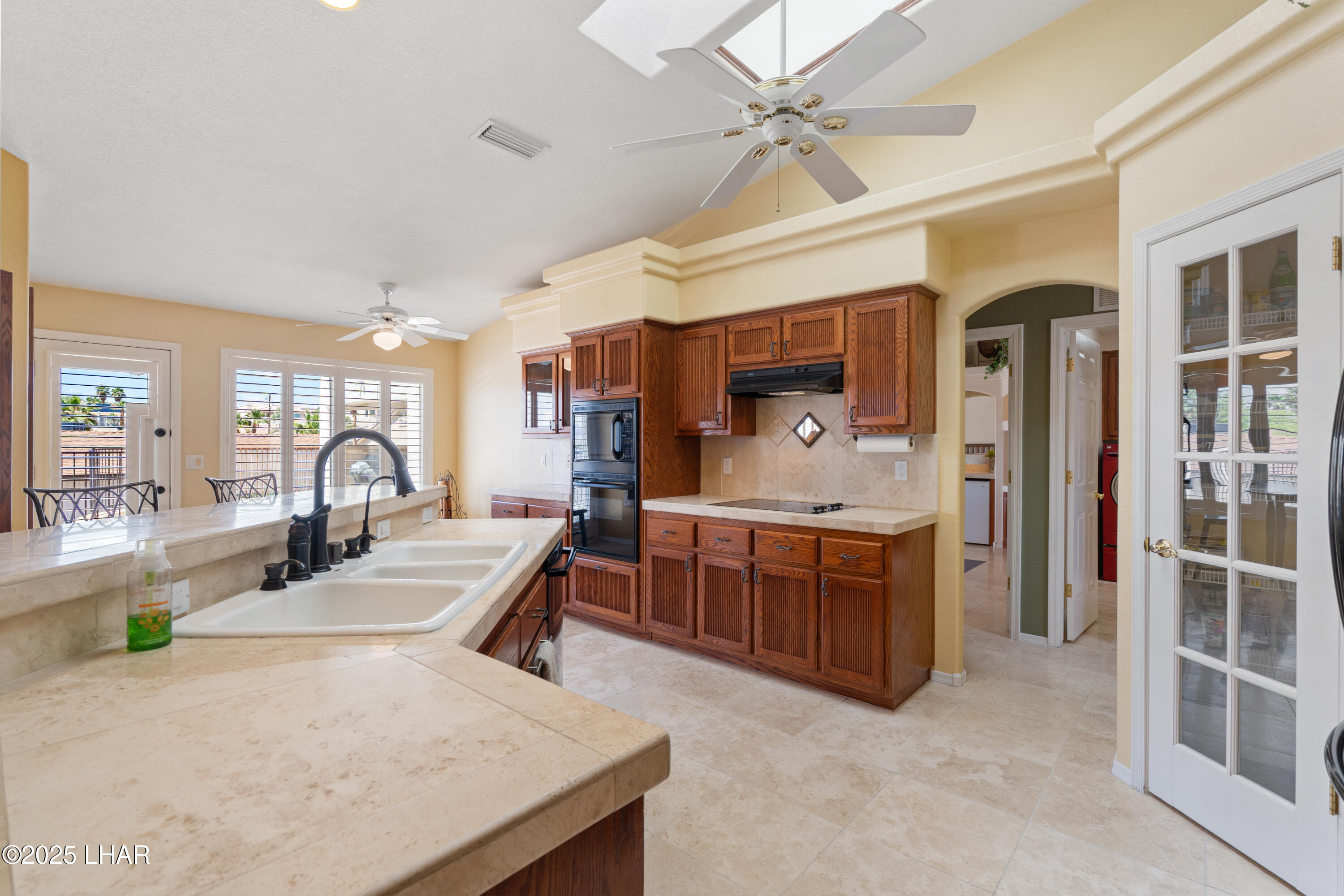 Lake Havasu City, Arizona, 86404, United States, 4 Bedrooms Bedrooms, ,4 BathroomsBathrooms,Residential,For Sale,1818242