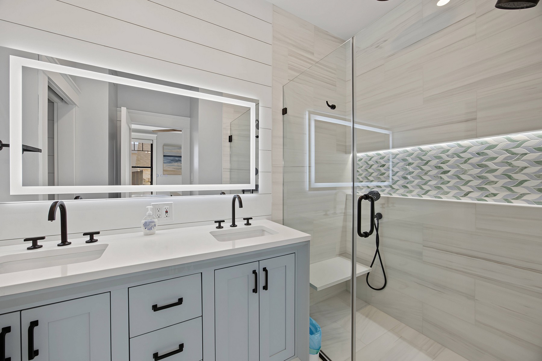  2904 Wesley Avenue Unit 1 - 物件實景