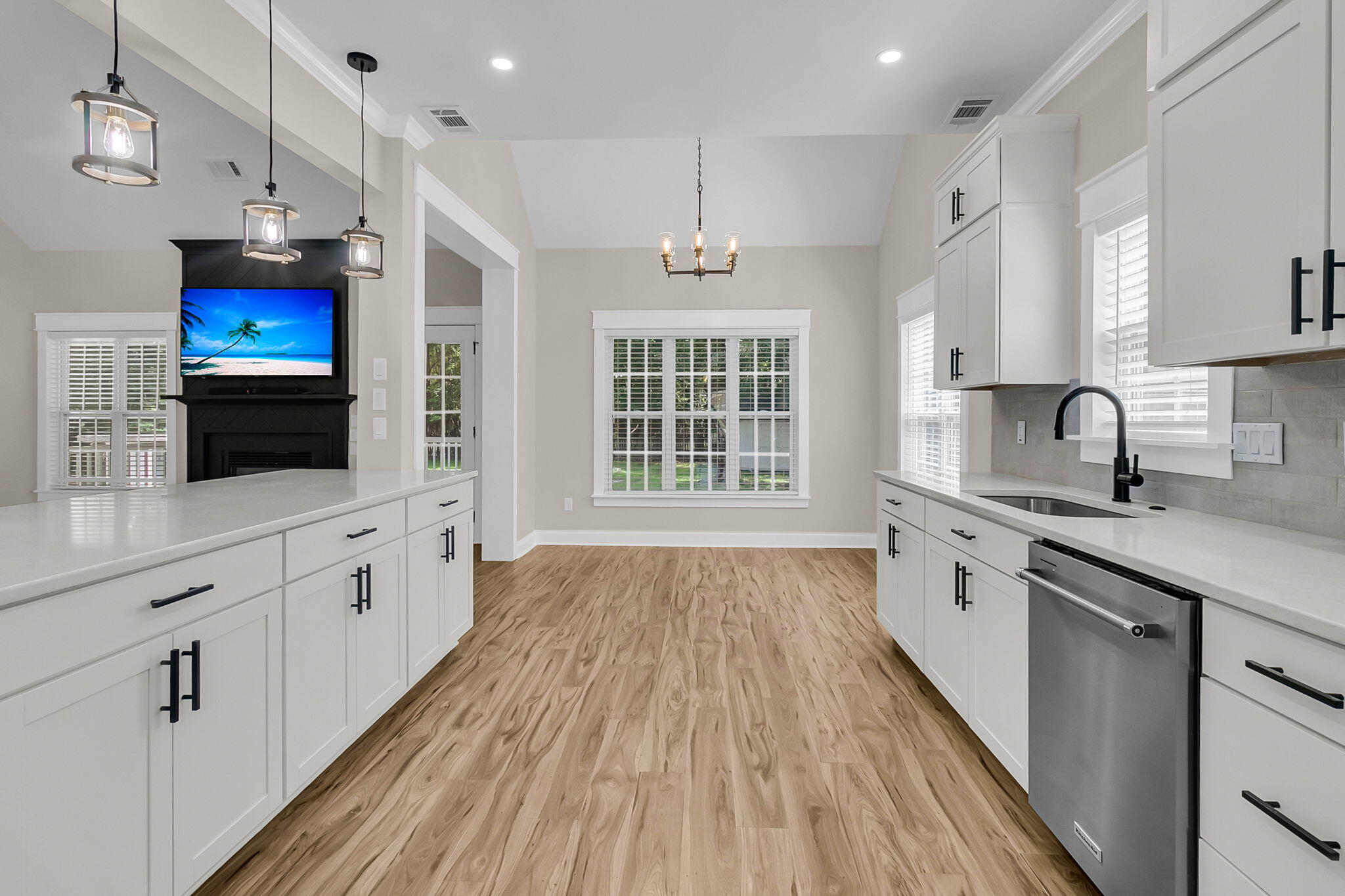 North Charleston, South Carolina, 29420, United States, 5 Bedrooms Bedrooms, ,4 BathroomsBathrooms,Residential,For Sale,1899453