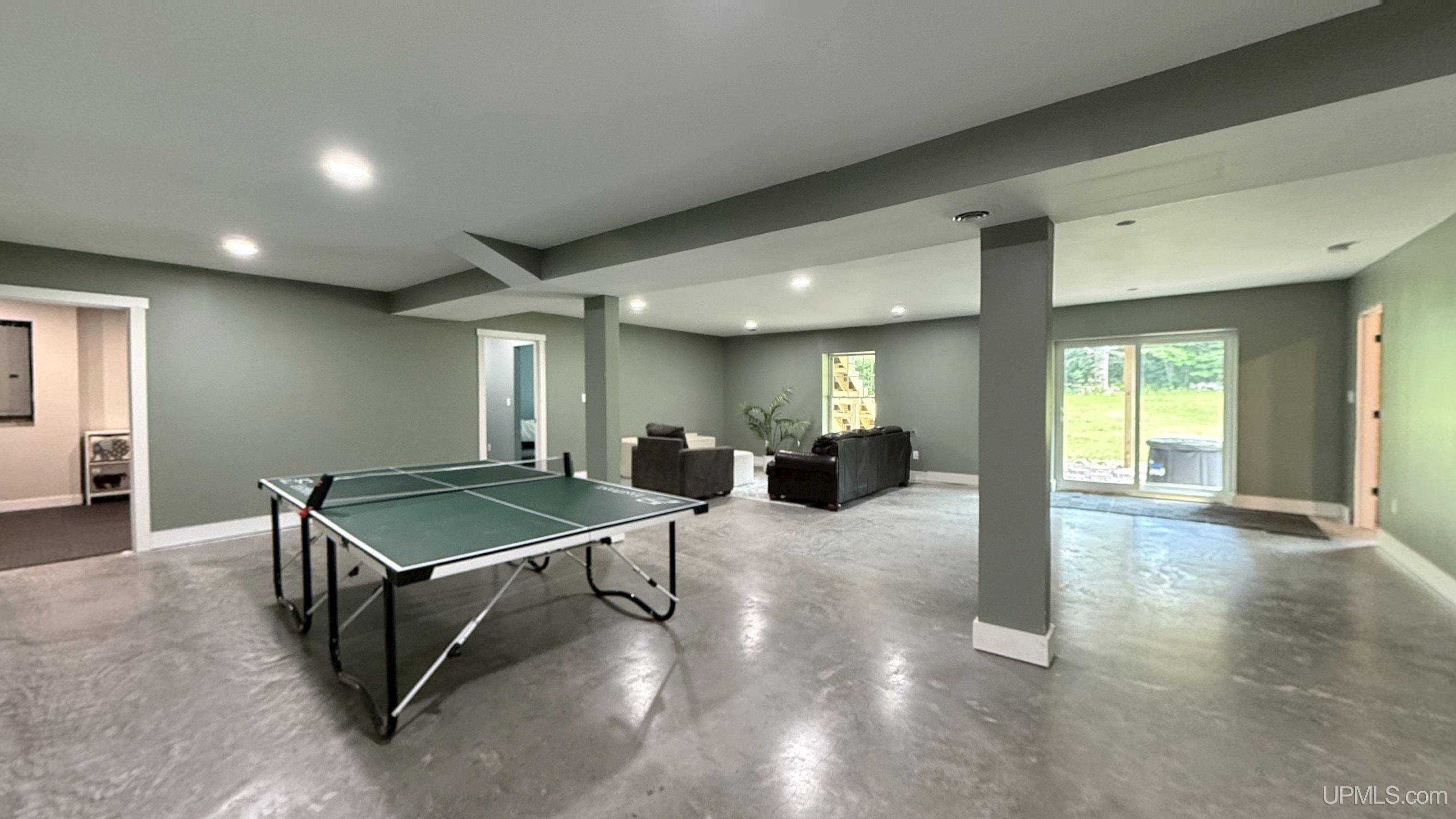 Hancock, Michigan, 49930, United States, 3 Bedrooms Bedrooms, ,3 BathroomsBathrooms,Residential,For Sale,1901071