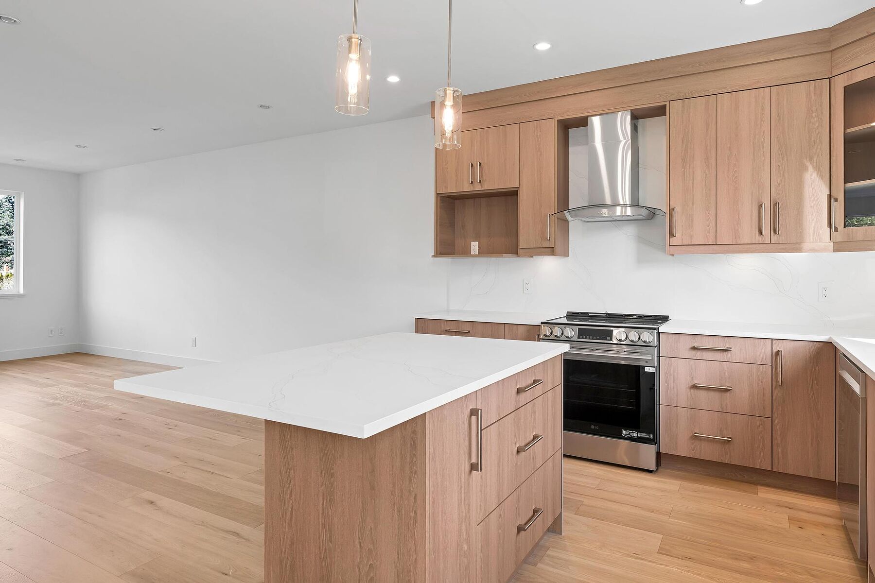  Brand New Gordon Head Townhome - 物件實景