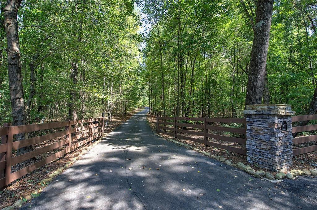 Adairsville, Georgia, 30103, United States, 3 Bedrooms Bedrooms, ,2 BathroomsBathrooms,Residential,For Sale,1951445