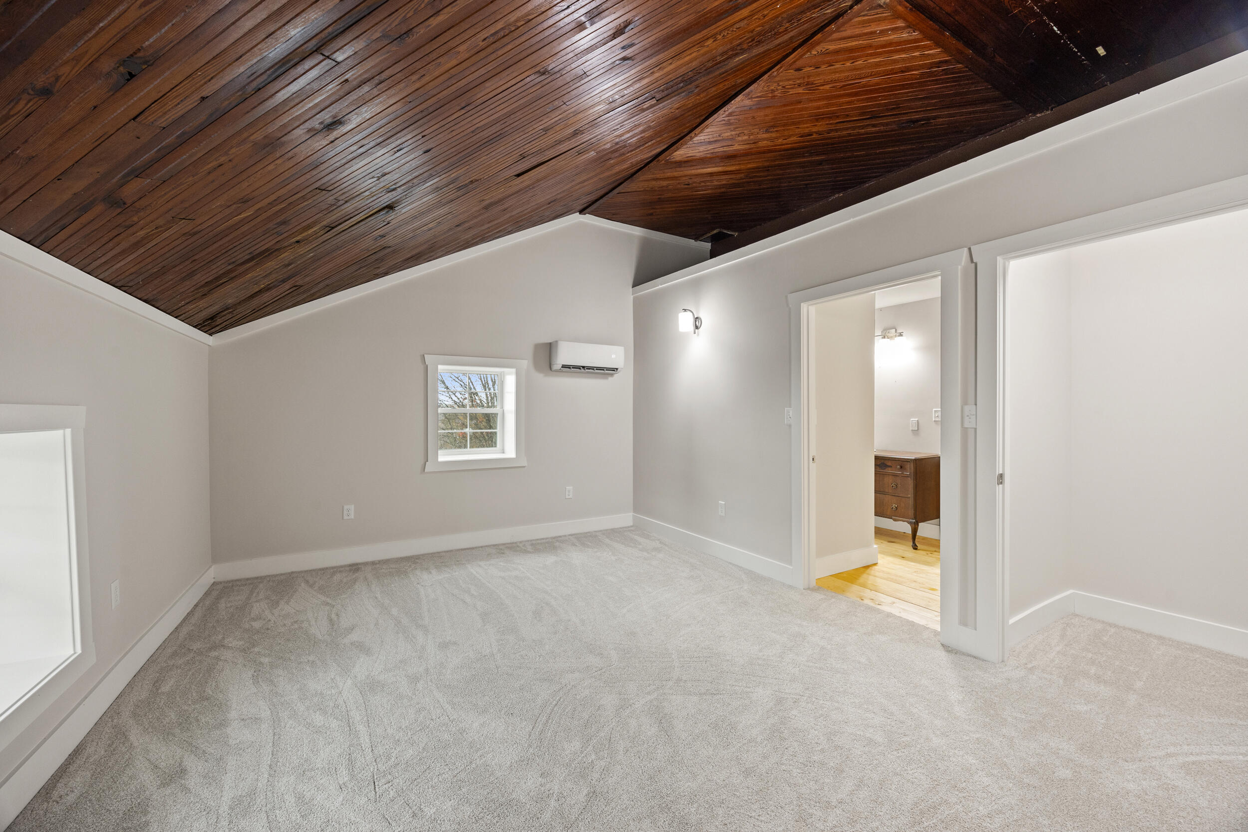 Corinth, Kentucky, 41010, United States, 4 Bedrooms Bedrooms, ,4 BathroomsBathrooms,Residential,For Sale,1992154