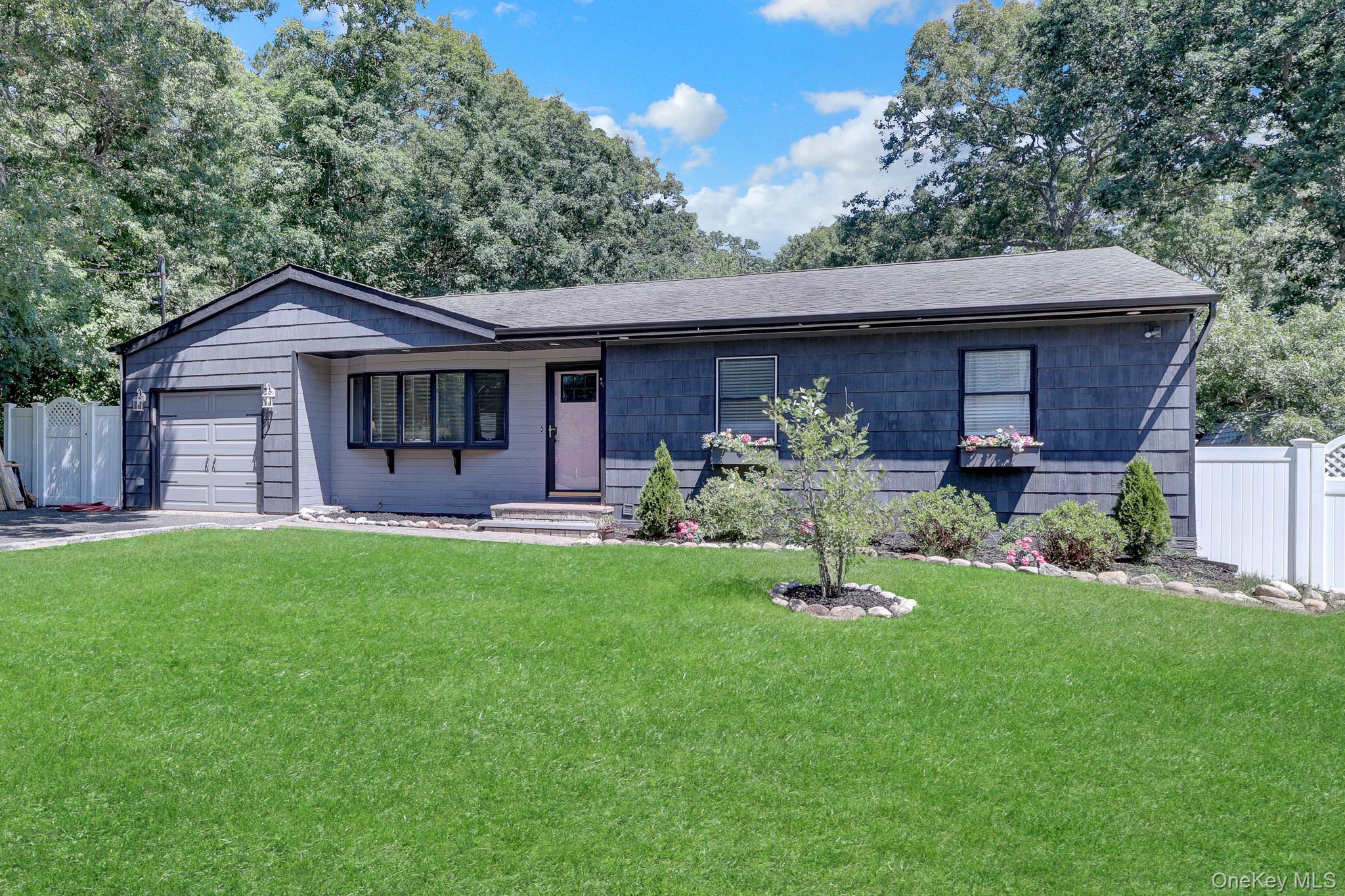 Long Island Ave, Medford, NY 11763 #1