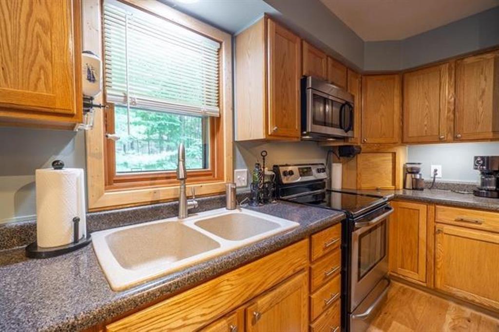 Rhinelander, Wisconsin, 54501, United States, 3 Bedrooms Bedrooms, ,3 BathroomsBathrooms,Residential,For Sale,1908490