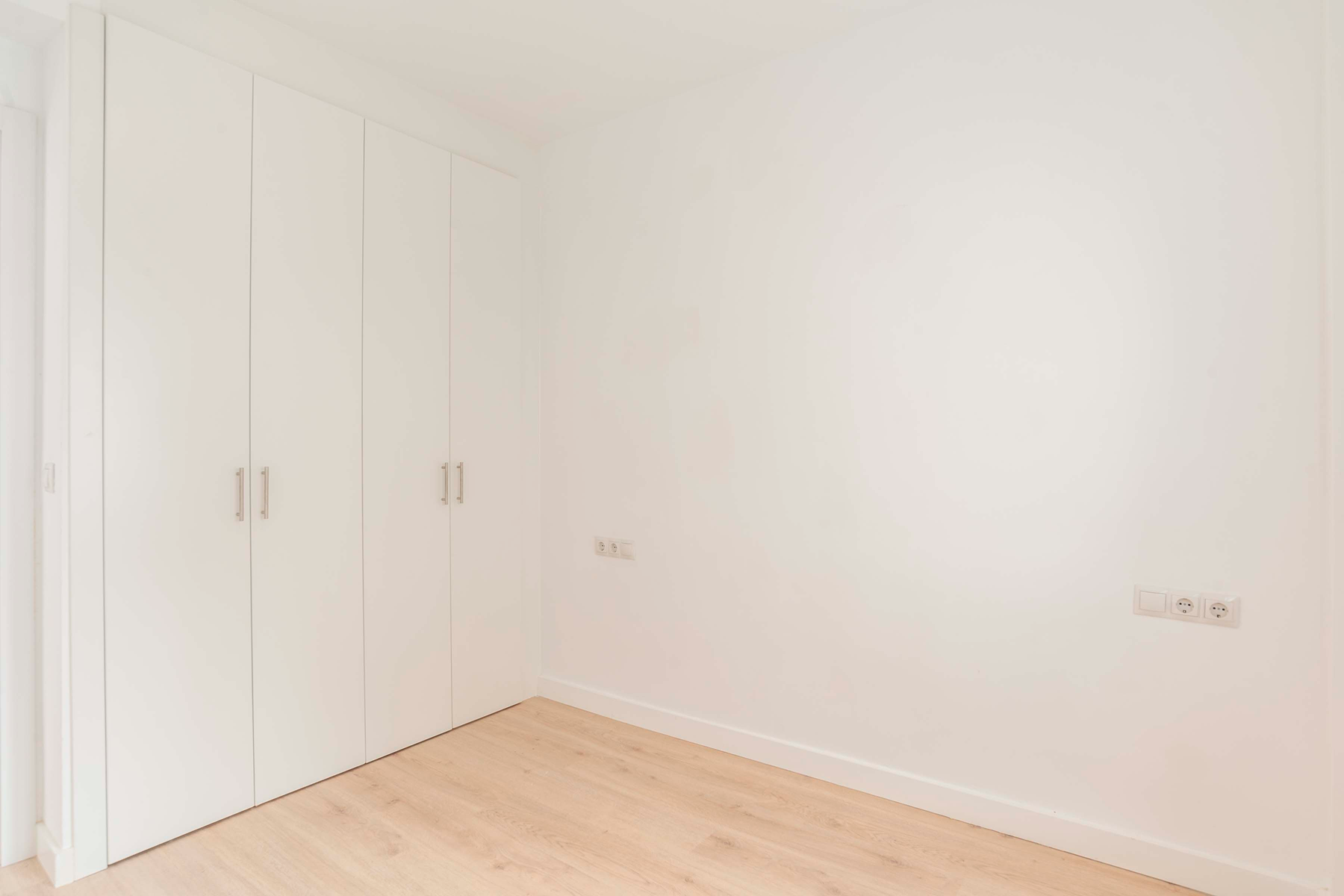  2-bedroom flat with small terrace, renovated and ready to move in - 物件實景