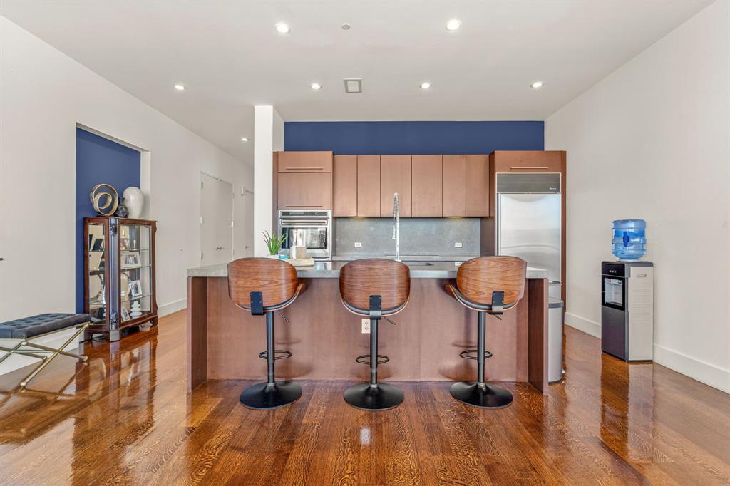 Dallas, Texas, 75219, United States, 2 Bedrooms Bedrooms, ,3 BathroomsBathrooms,Residential,For Sale,1916965