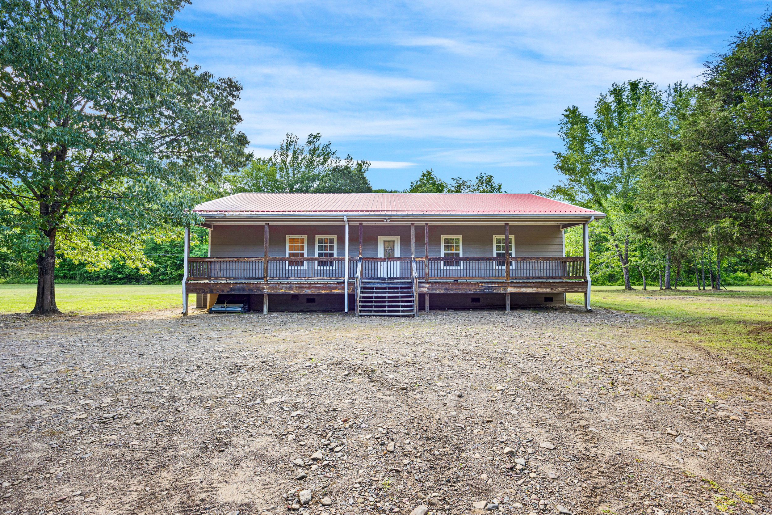 Pettigrew, Arkansas, 72752, United States, 5 Bedrooms Bedrooms, ,4 BathroomsBathrooms,Residential,For Sale,1826540