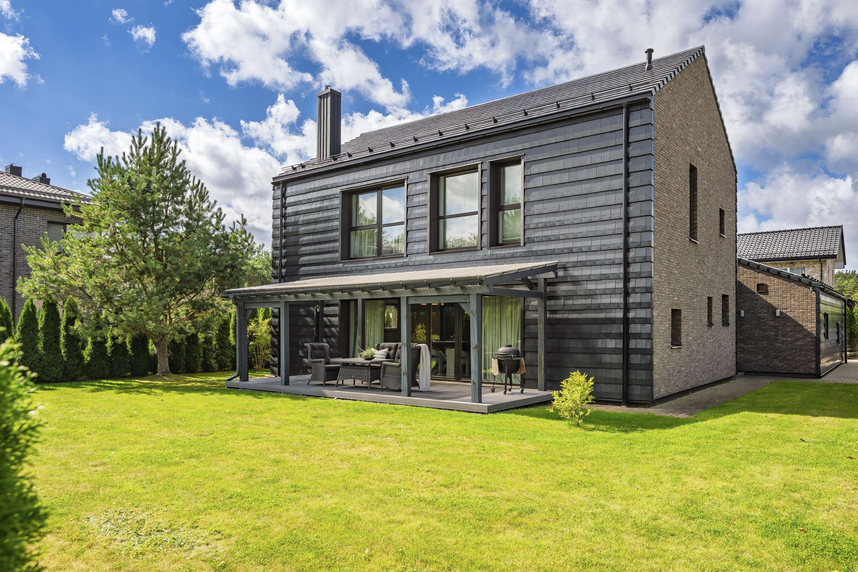  Minimalist-Style Home for Pine Forest Lovers - 物件實景