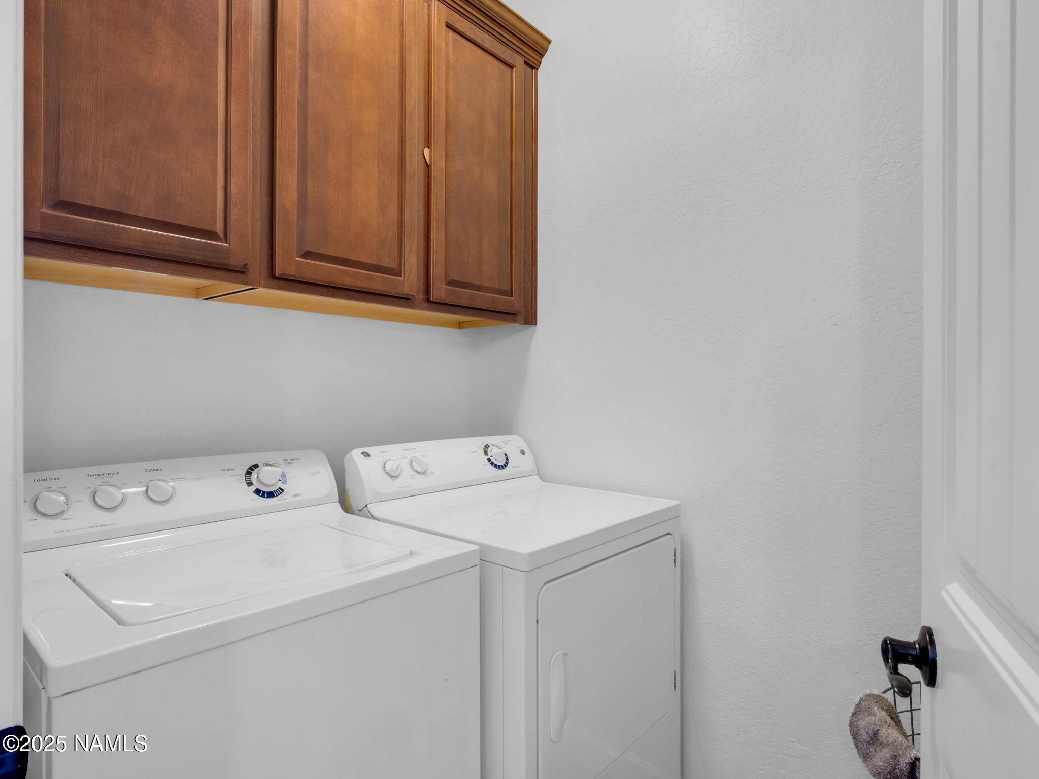 Flagstaff, Arizona, 86001, United States, 3 Bedrooms Bedrooms, ,3 BathroomsBathrooms,Residential,For Sale,1989174