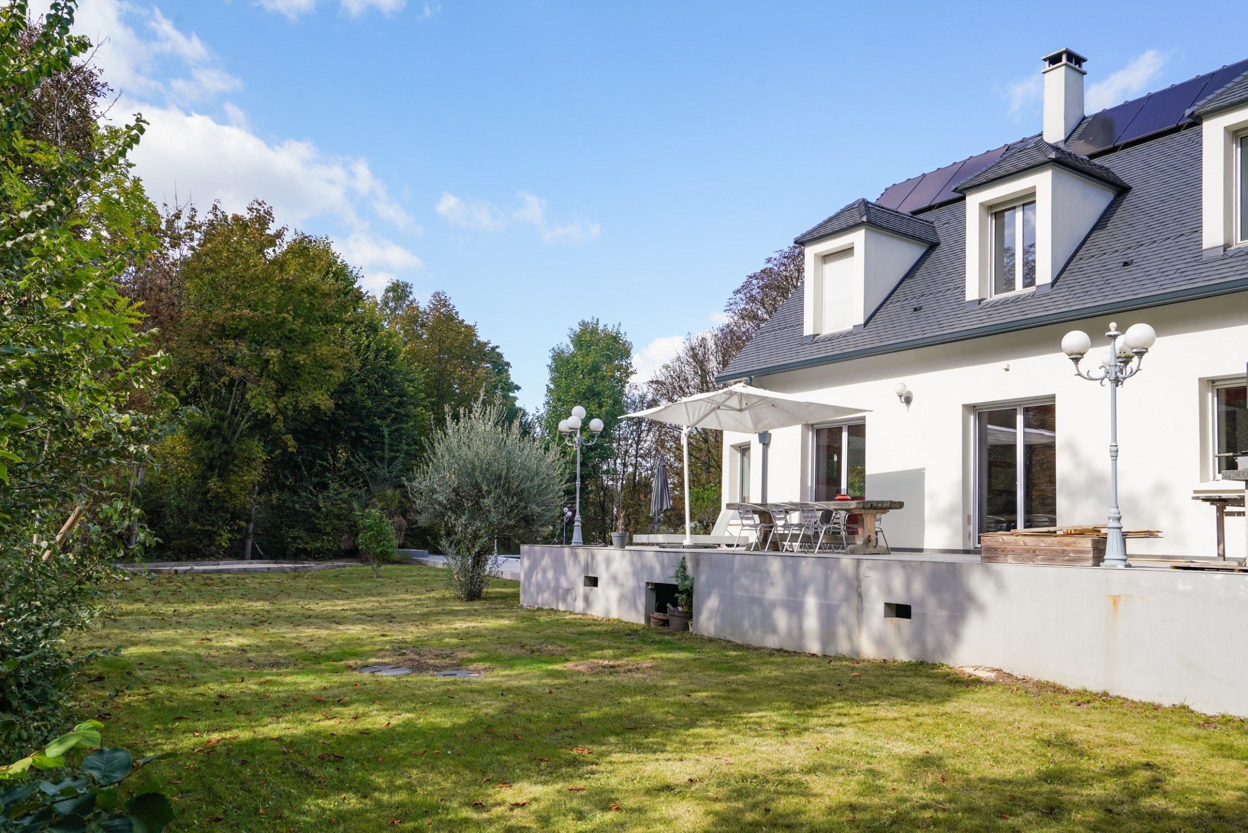  LE PERREUX-SUR-MARNE – WATERFRONT CONTEMPORARY ESTATE ON THE BANKS OF THE MARNE… - 物件實景