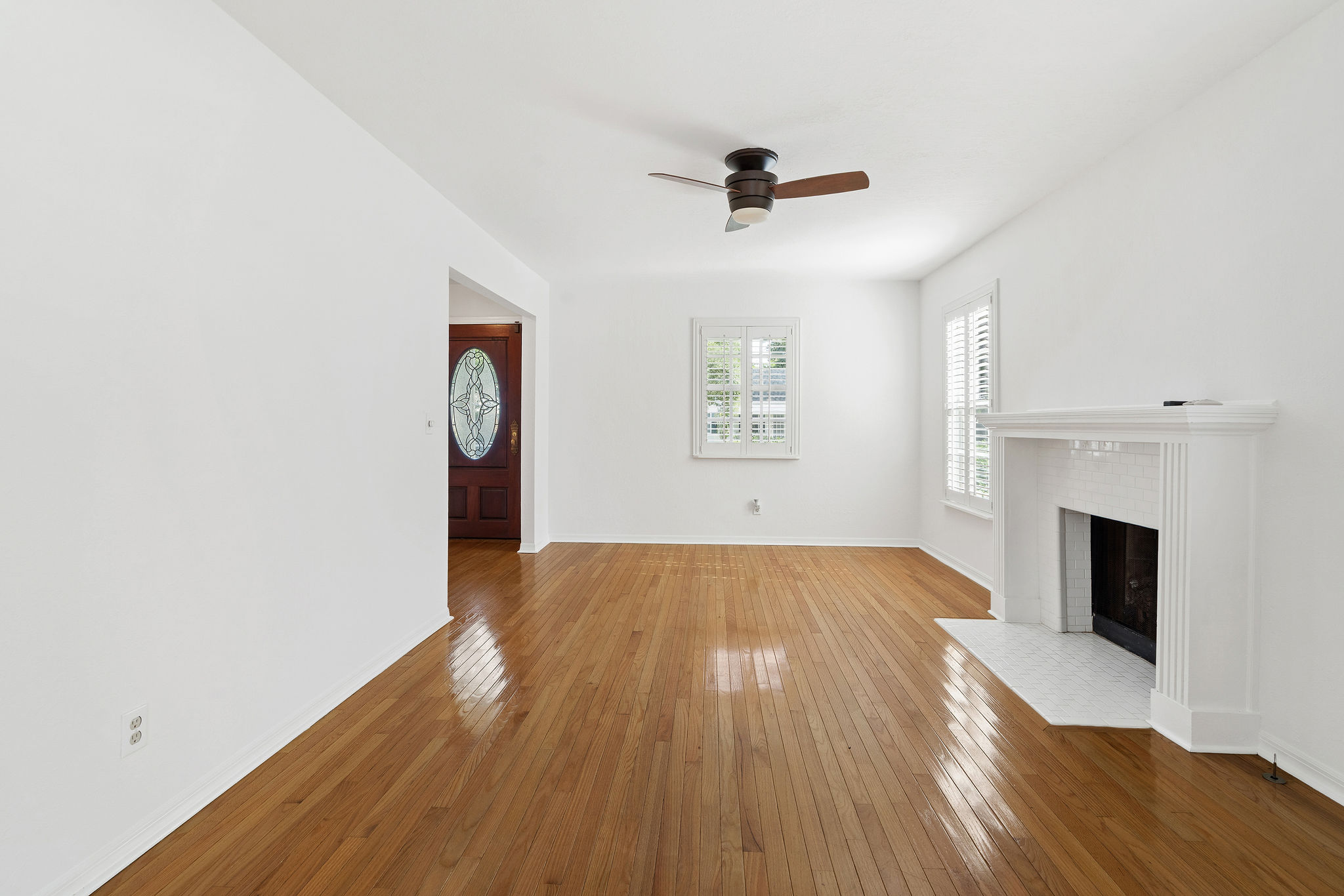 St. Peterburg, Florida, 33704, United States, 4 Bedrooms Bedrooms, ,3 BathroomsBathrooms,Residential,For Sale,2018608