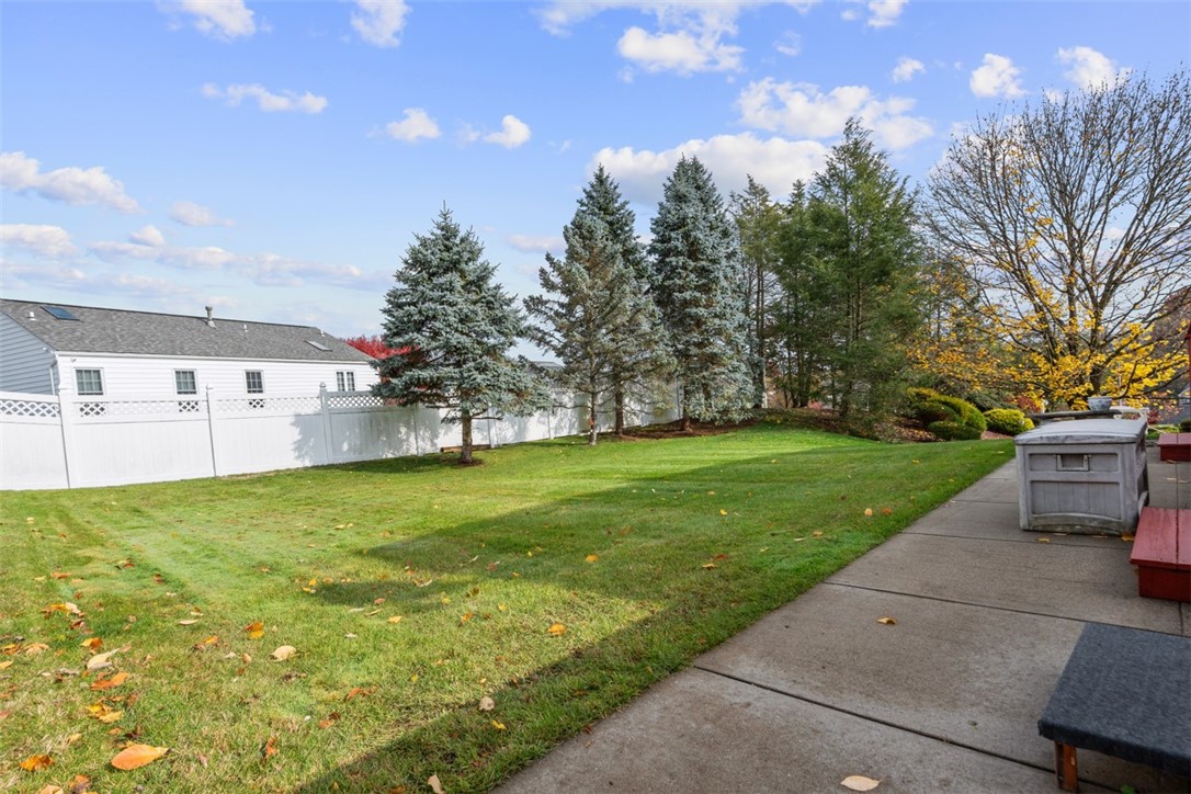 Robinson Twp, Pennsylvania, 15136, United States, 4 Bedrooms Bedrooms, ,4 BathroomsBathrooms,Residential,For Sale,1992157